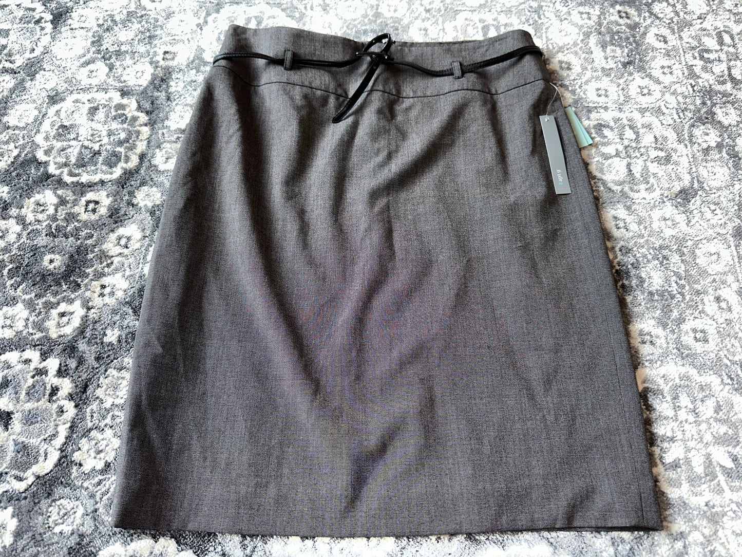 NWT Apt. 9 (14) Brand New Grey Business Casual Skirt with Belt