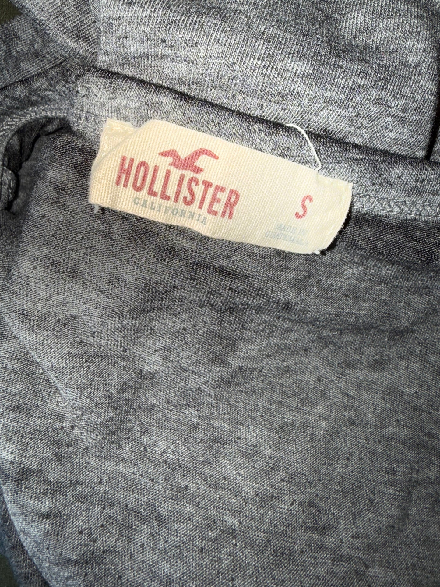 Hollister & Co (Small) Grey Lightweight Cut Out V-Neck T-Shirt