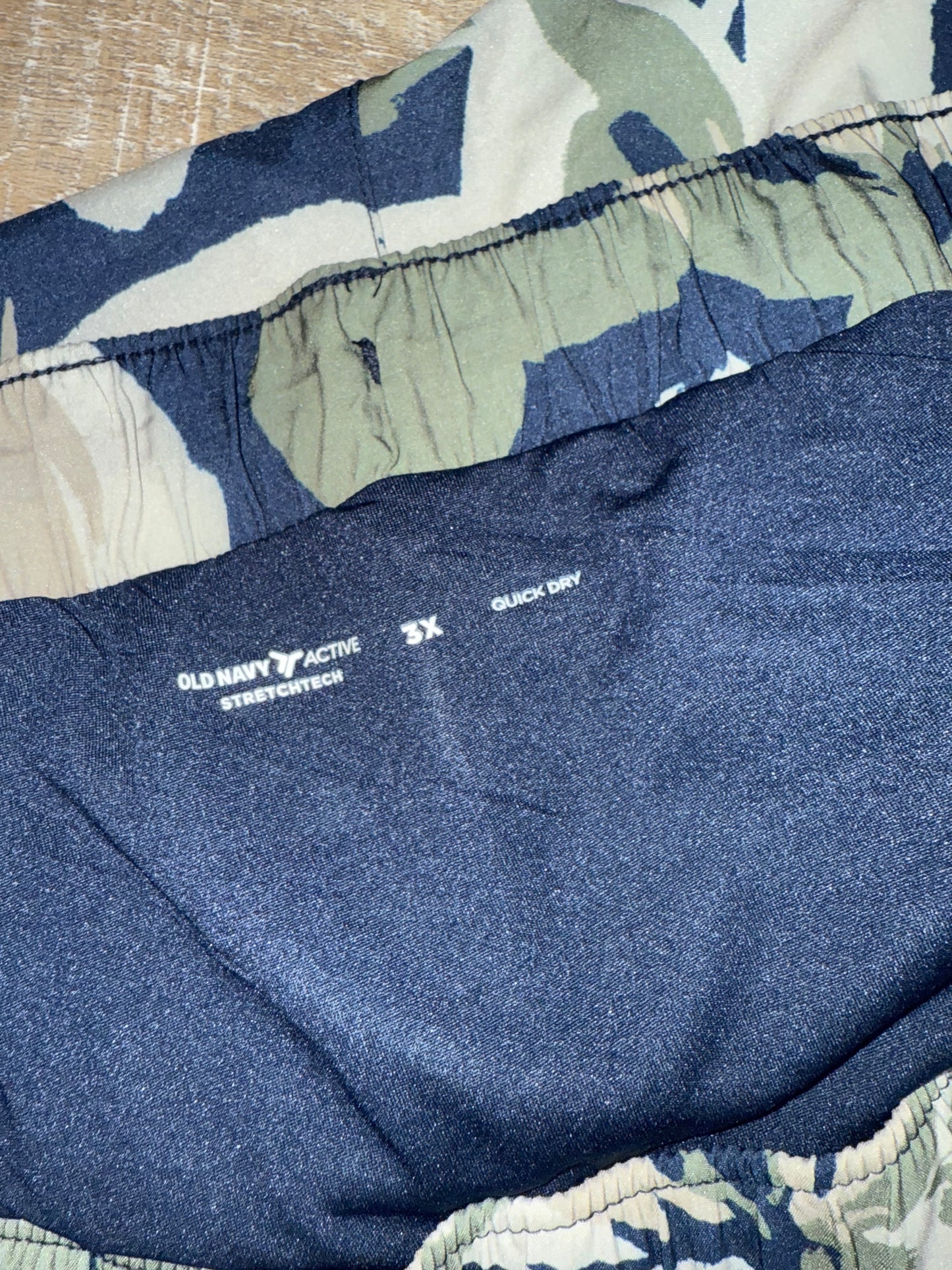 NWT Old Navy Active (3X) Brand New Blue/Green Floral 3" Inseam Shorts
