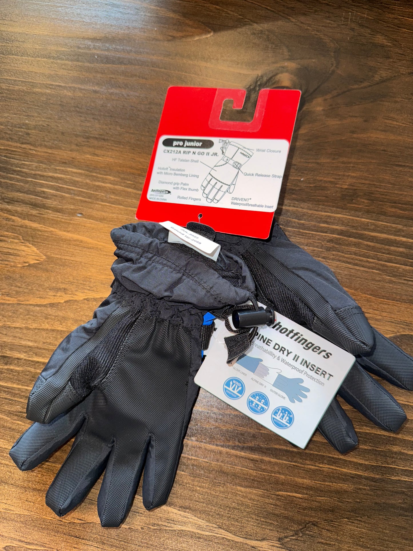 NWT Hotfingers (Youth Small) Brand New Black CX212A Rip N Go ll Jr. Gloves