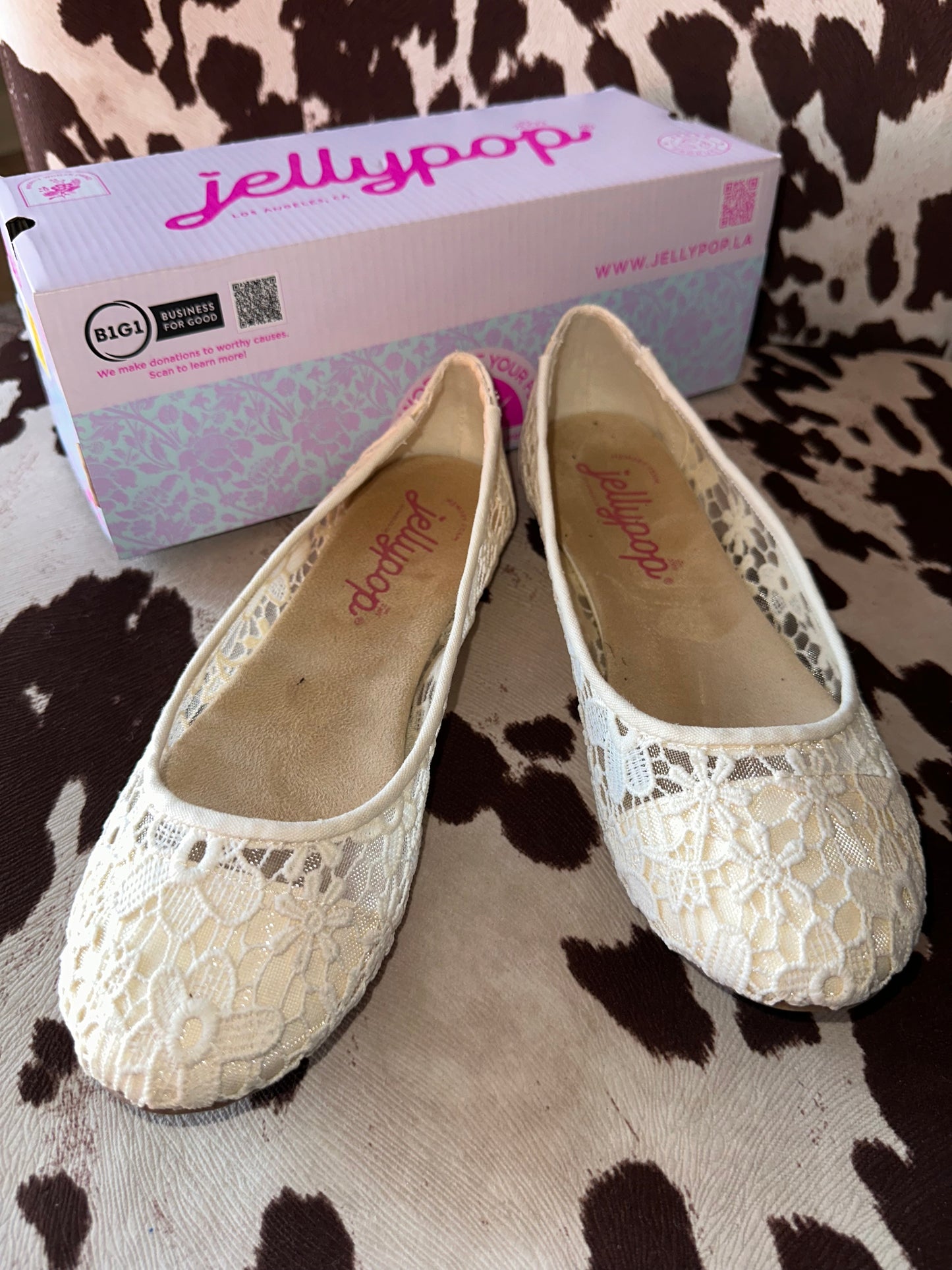 Jellypop (9) Off White Floral Lace Slip On Flats