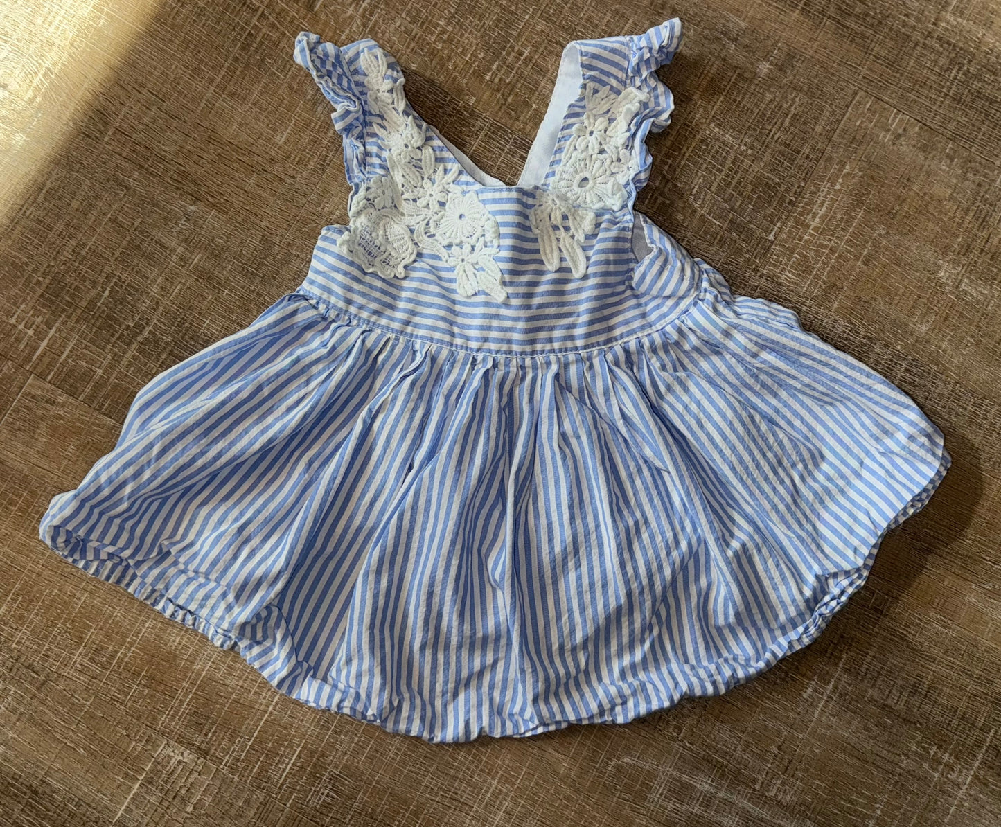 Tahari (2T) Blue & White Striped Dress with Embroidered Neck & Ruffle Sleeves