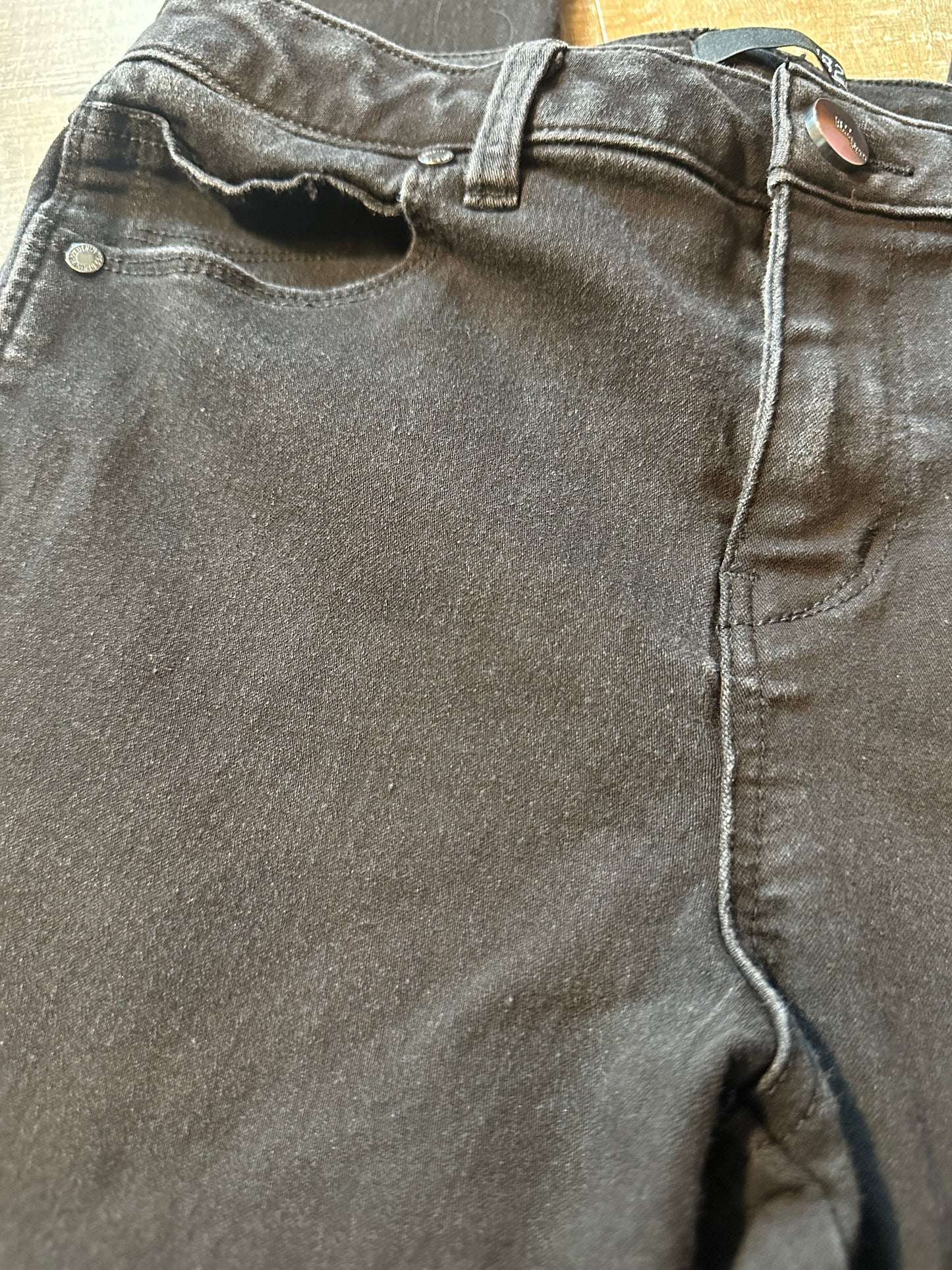 1822 (10) Black Denim Skinny Jeans with Stretch