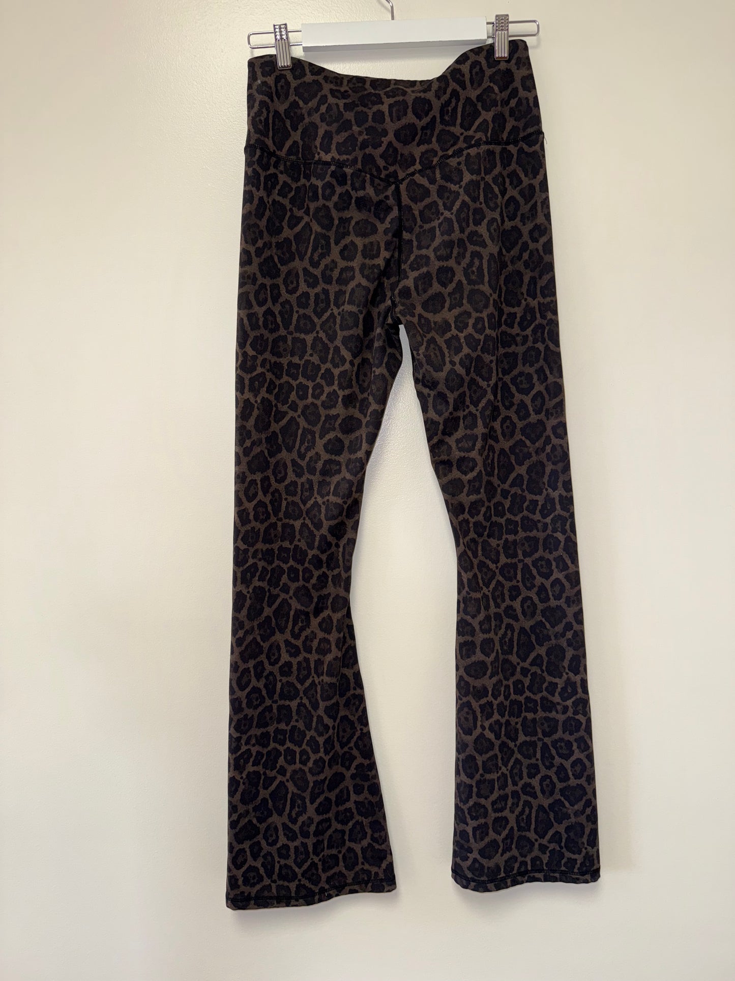 Otos (XL) Black and Brown Cheetah Print High Rise Flare Leggings