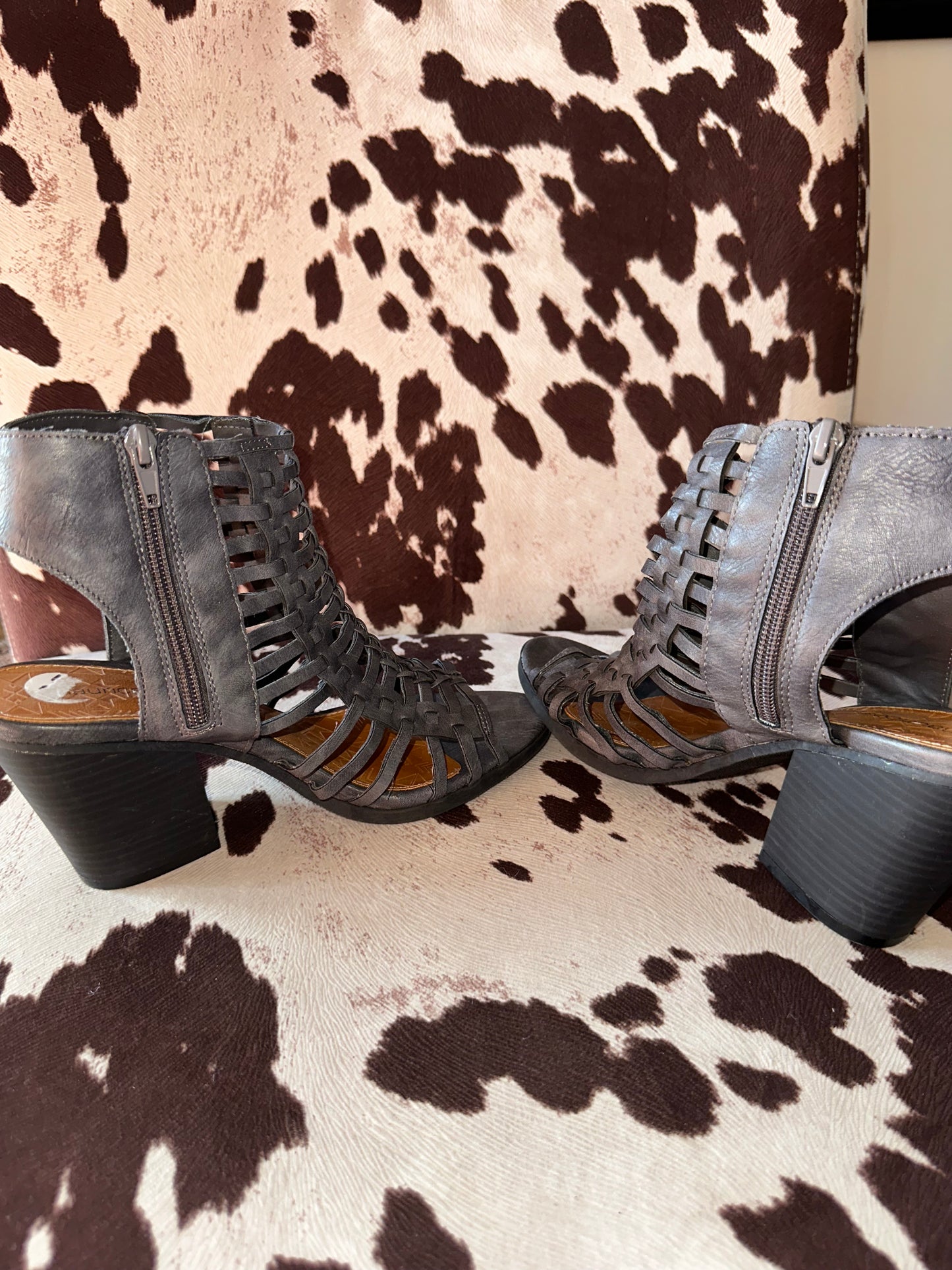 Maurices (8 1/2) Grey Strappy Open Toe Heels