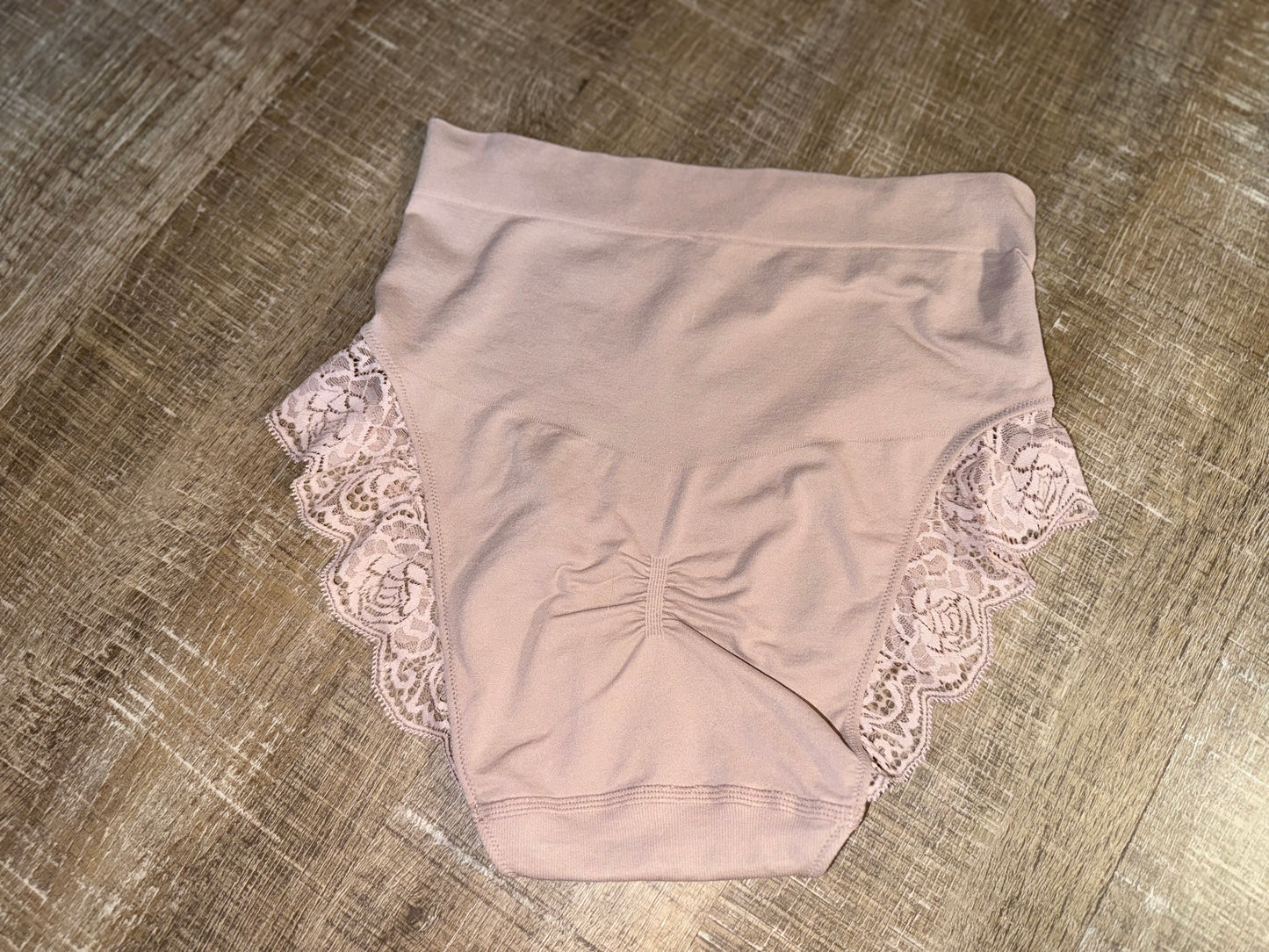 NWT Maidenform (XL) Brand New Cream Lace Briefs High Rise Undies