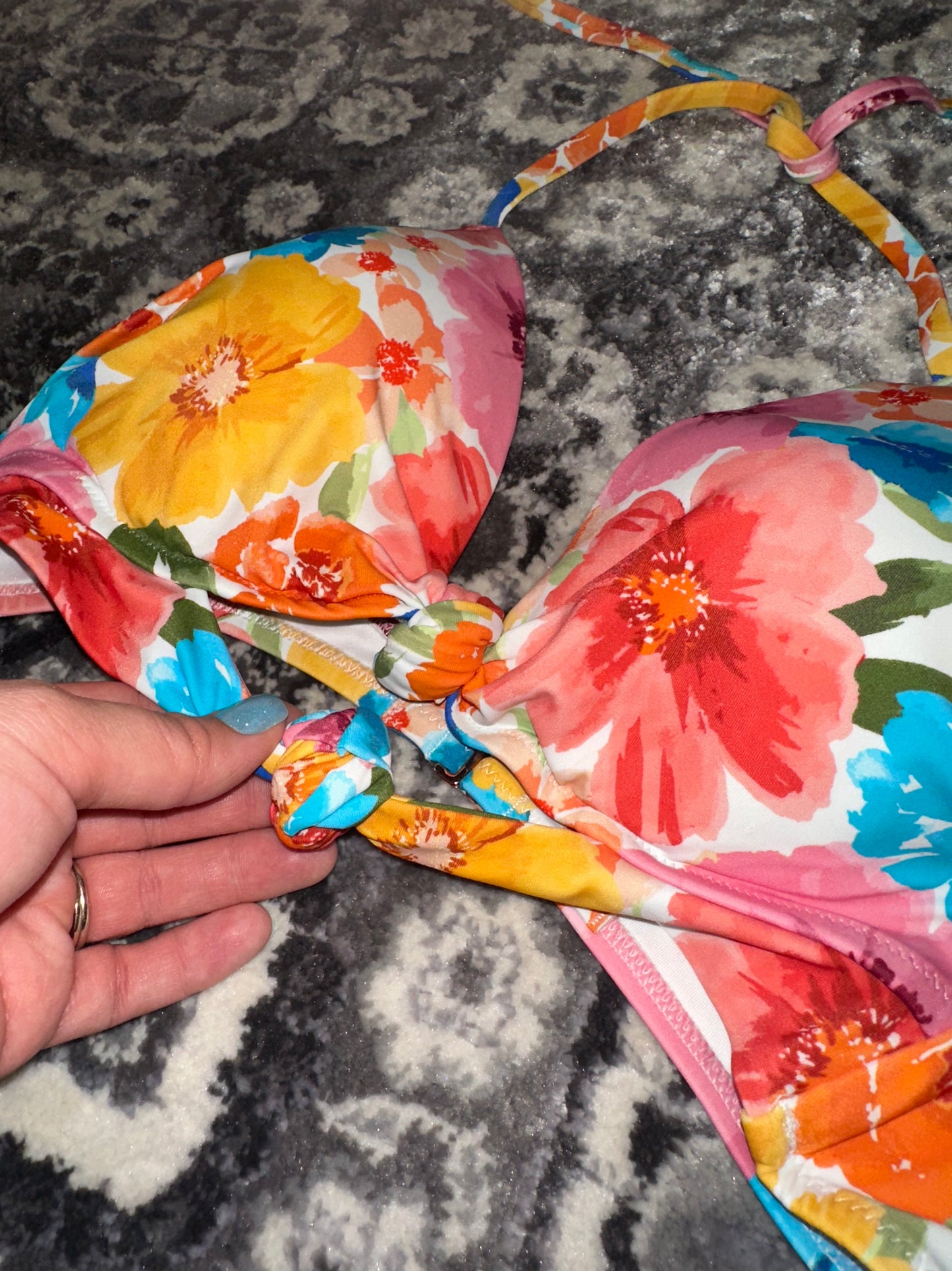 Shade & Shore (XS//Small) Brand New Floral Bikini Top