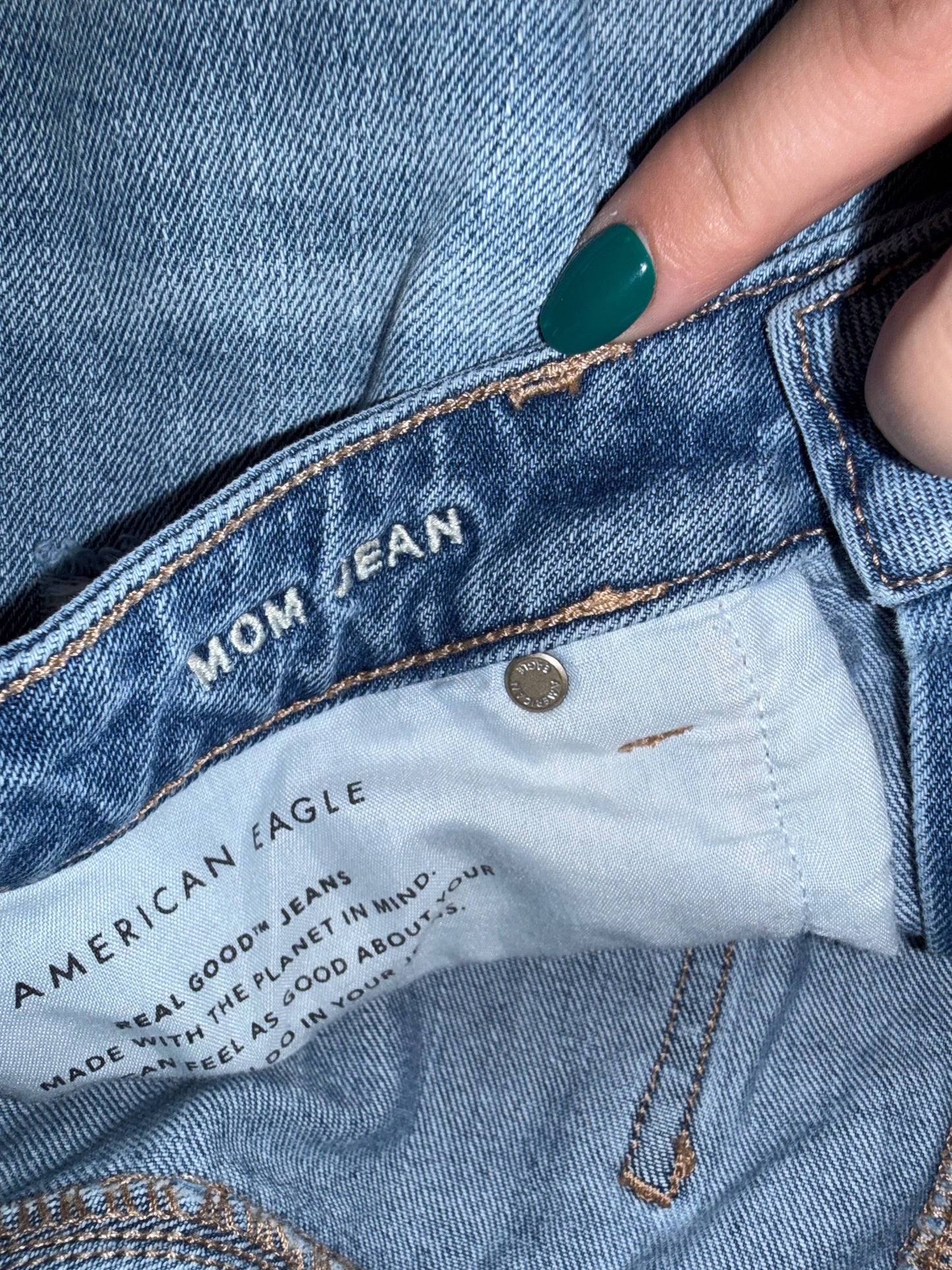American Eagle (12) Blue Distressed Denim Mom Jeans