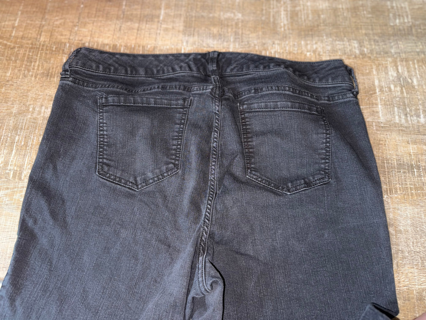 Torrid (20) Black Distressed Denim Cropped Jeans with Silver Chain
