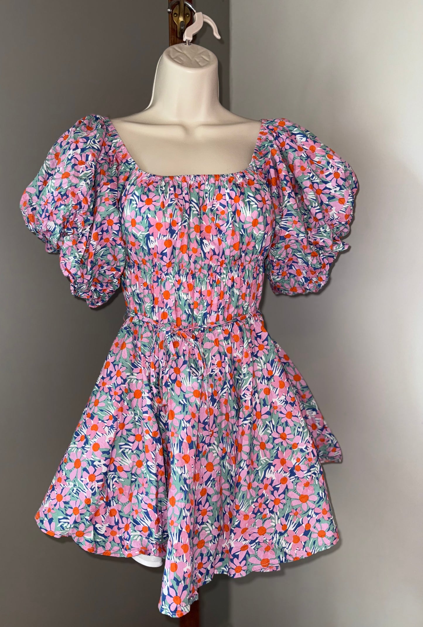 Altar'd State (XS) Colorful Floral Midi Dress with Puff Sleeves