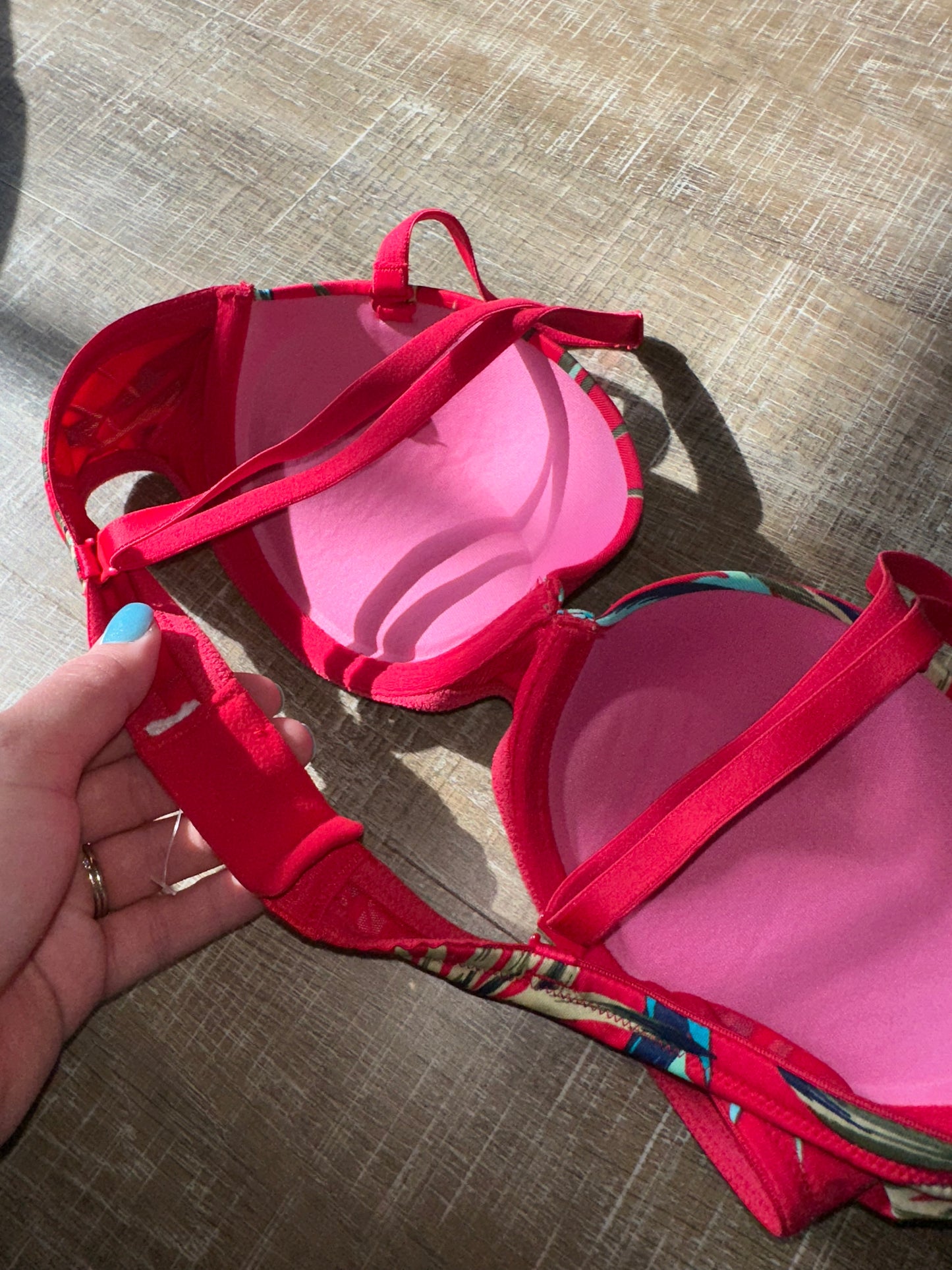 PINK Victoria's Secret Red Push Up Bra with Leaf Pattern