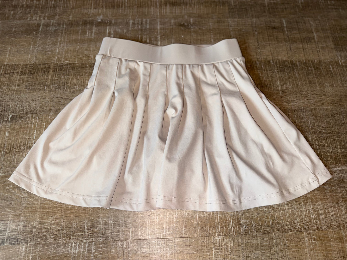 Move Theology (Small) Cream Pleated Skort