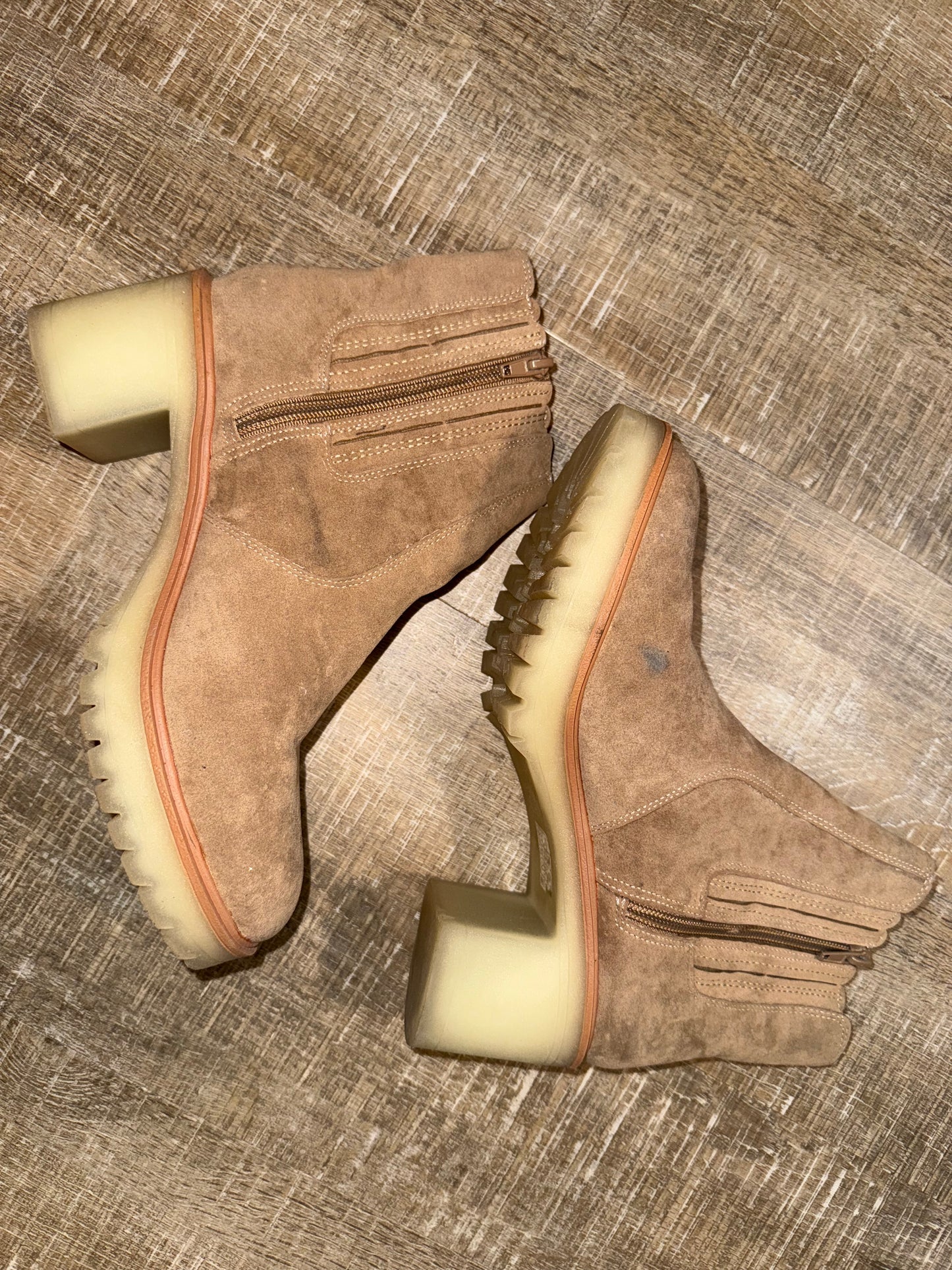 (8) Tan Heeled Ankle Boots