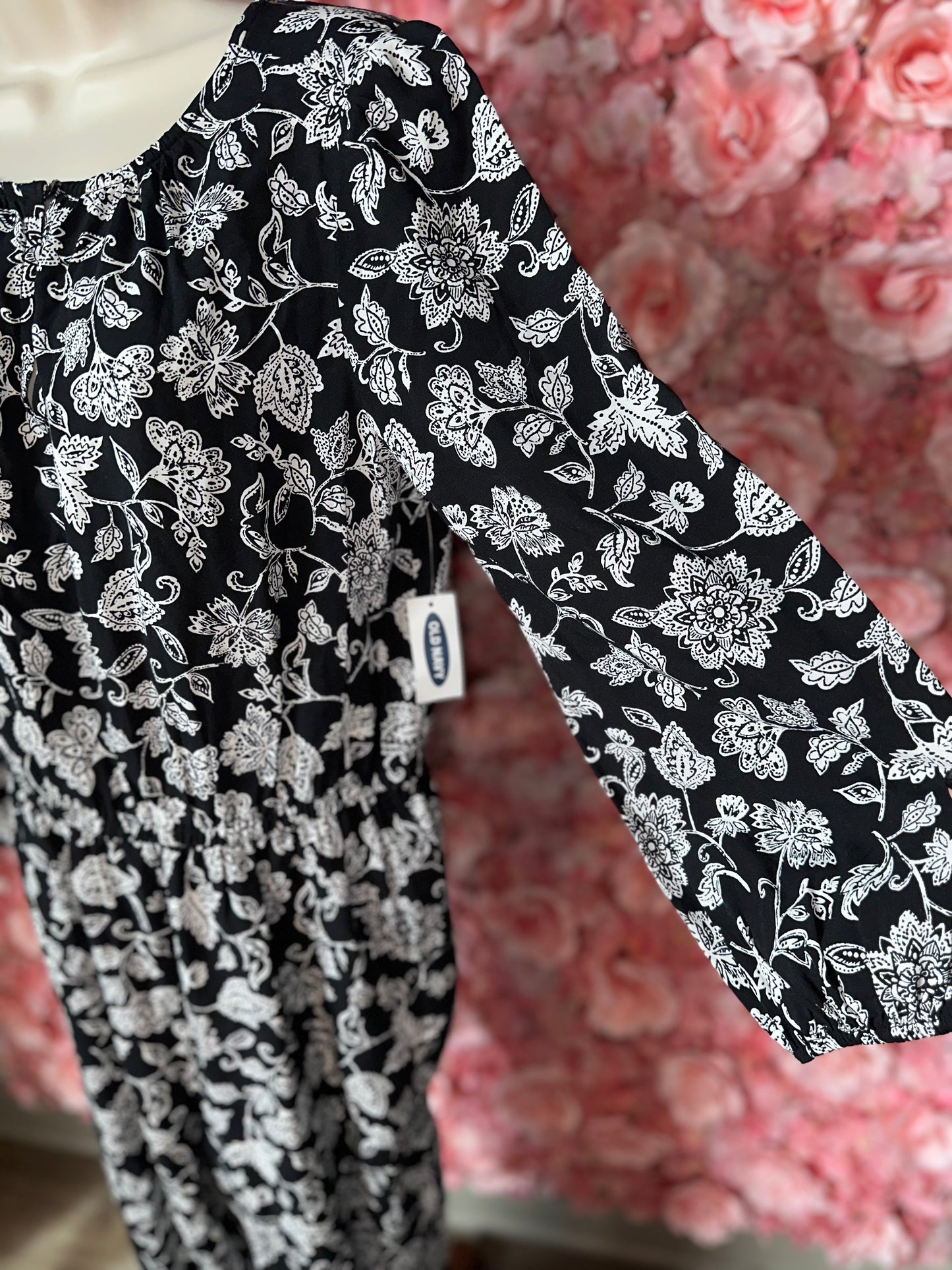 NWT Old Navy (Small) B&W Floral Pattern Jumpsuit
