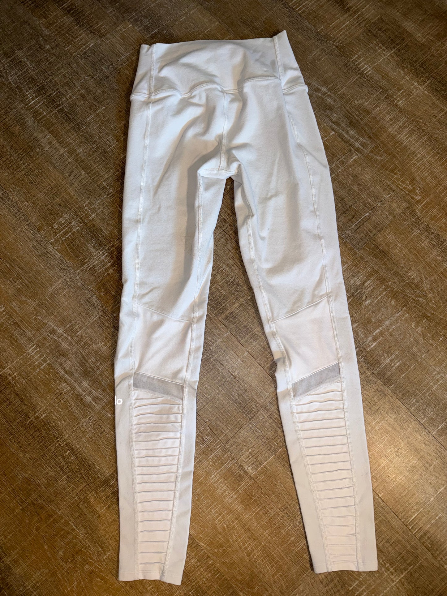 Alo (Small) White Ribbed Leggings