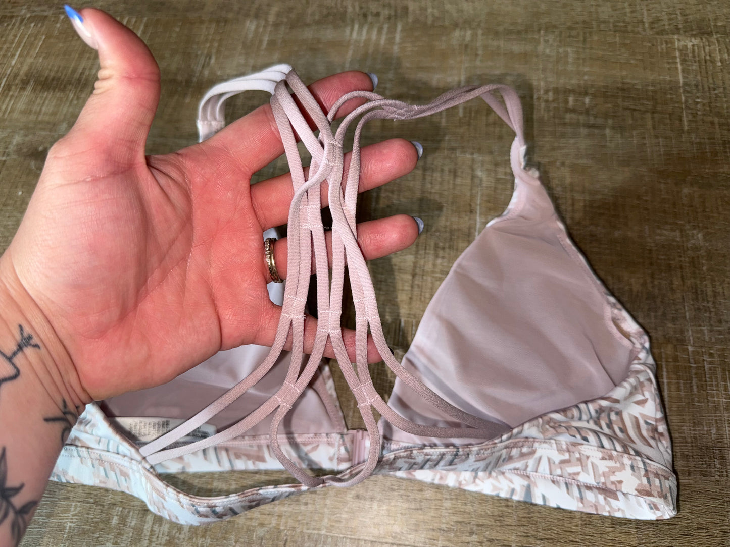 Victoria's Sport (Large) Pink/Grey/White Pattern Bra with Front Latch
