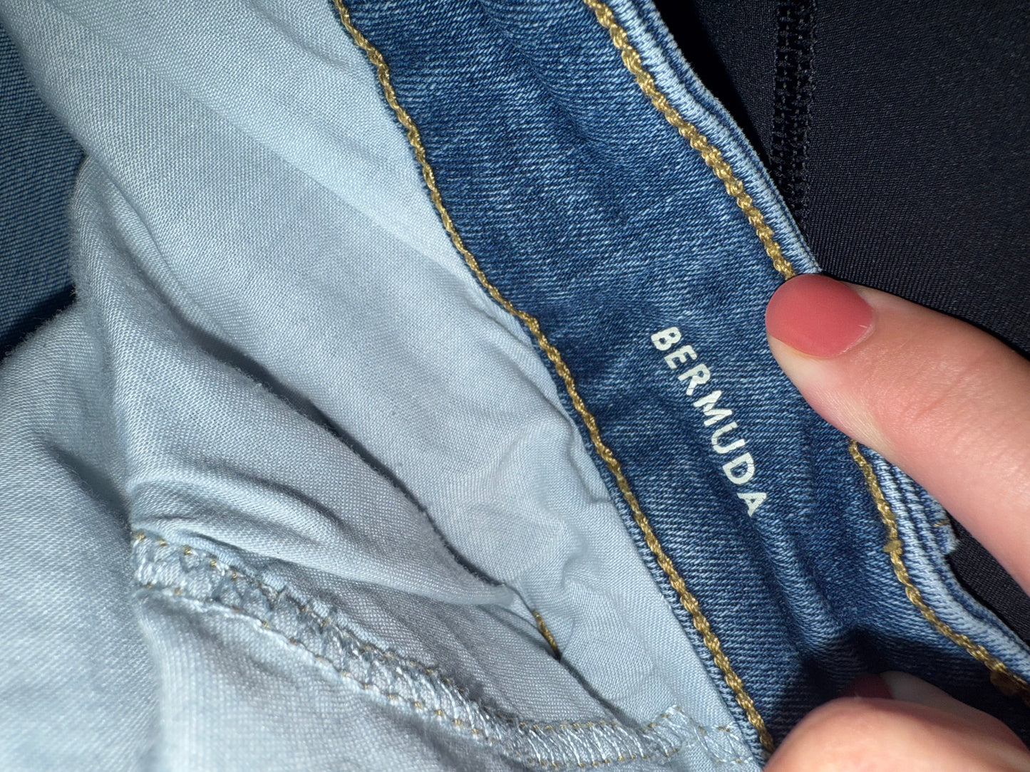 Universal Thread (16WR) Bermuda Distressed Jean Shorts