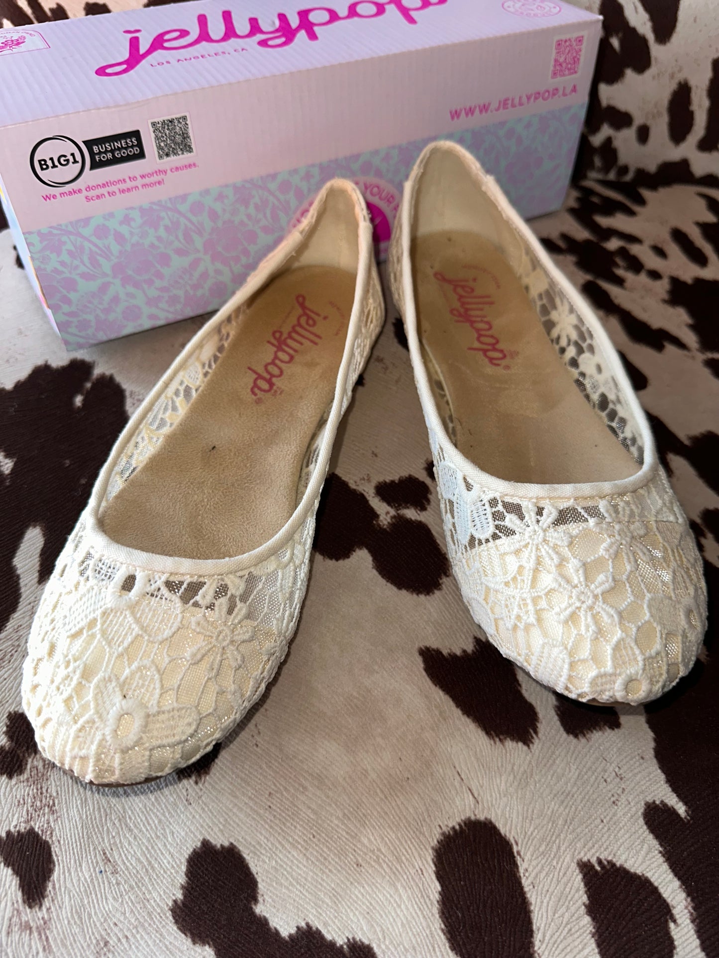Jellypop (9) Off White Floral Lace Slip On Flats