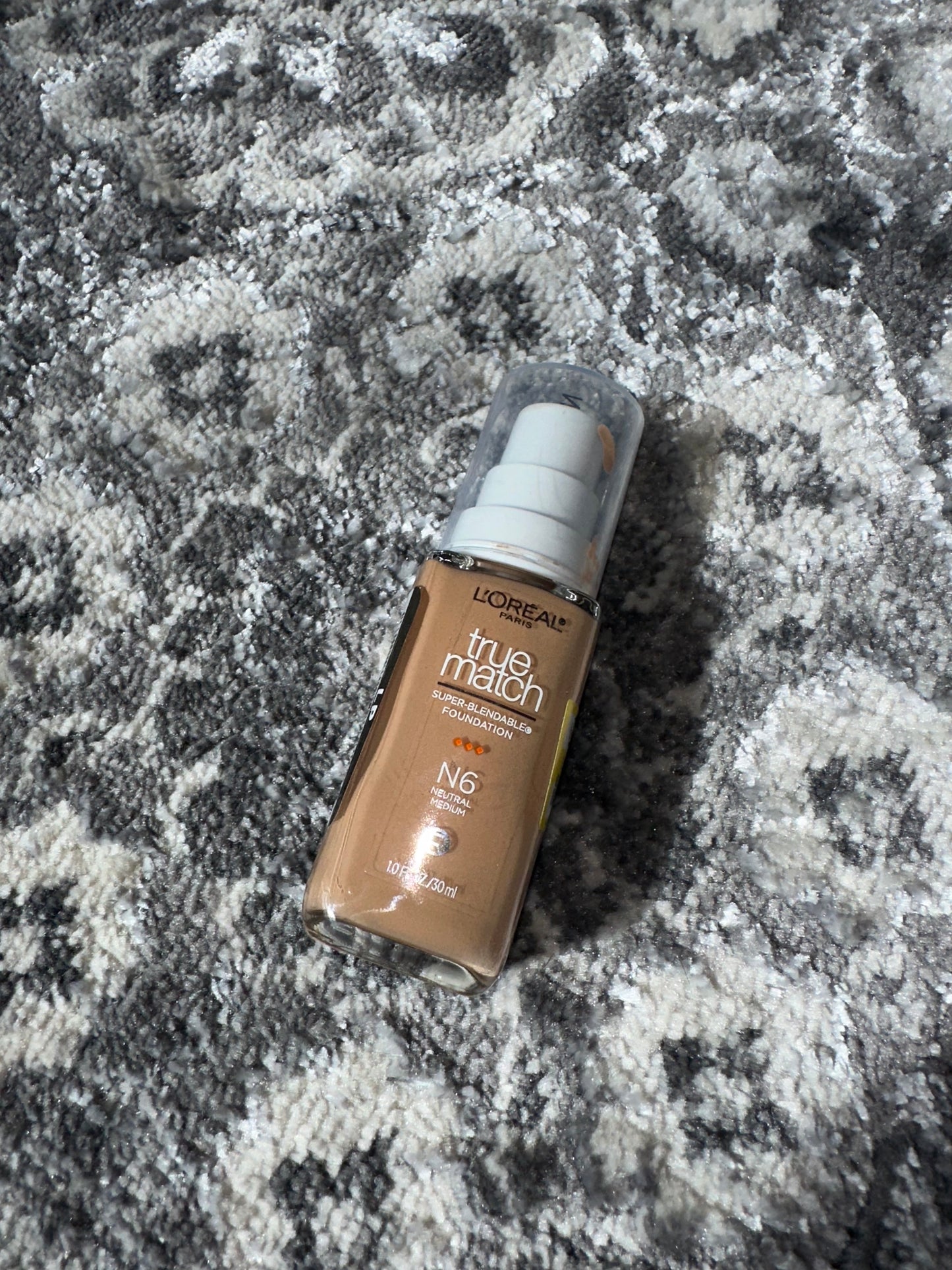 L'Oreal (1 fl//oz) N6 Neutral Mediam True Match Super Blendable Foundation