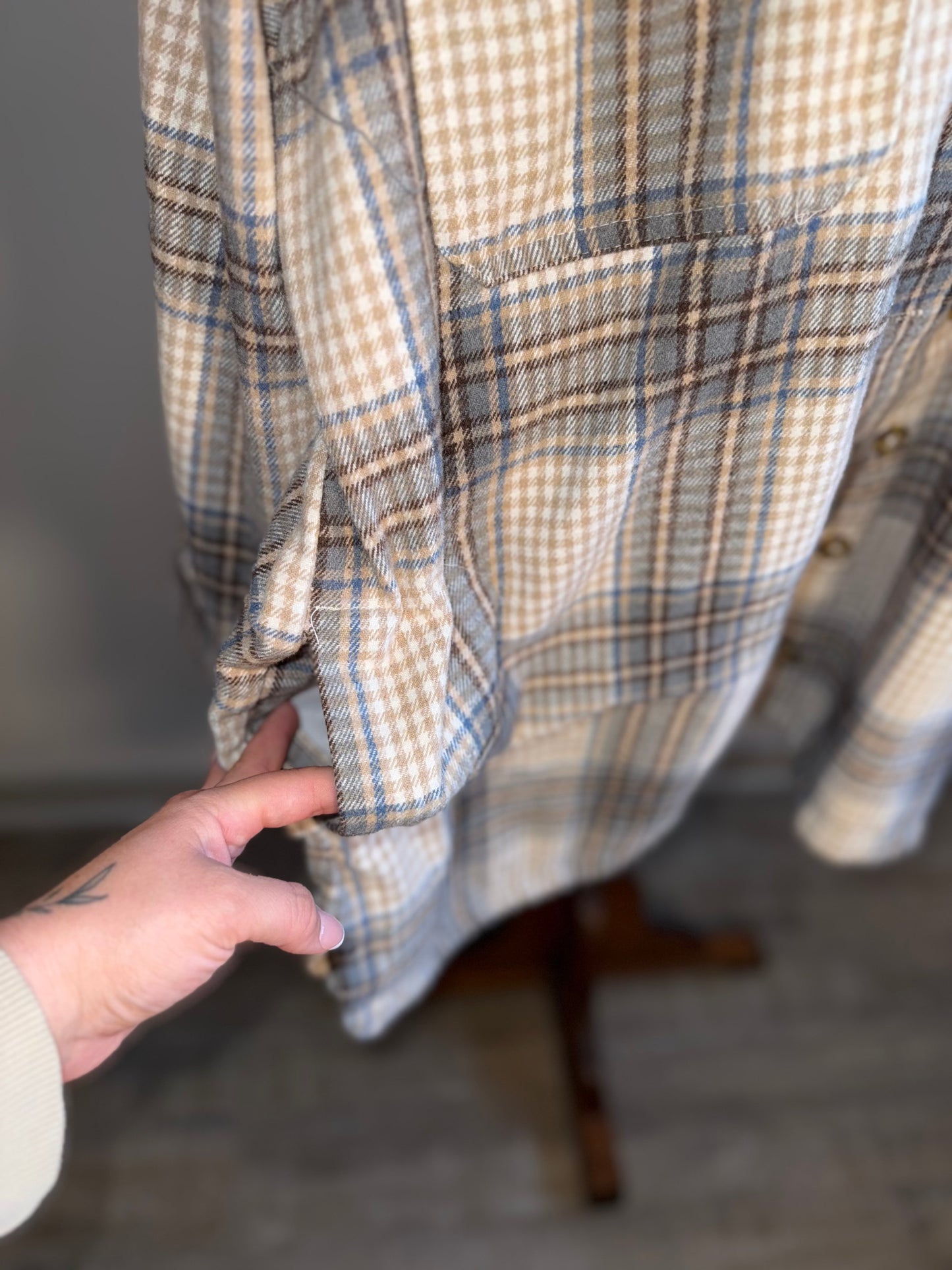 Taxi (2X) Neutral Good Quality Flannel