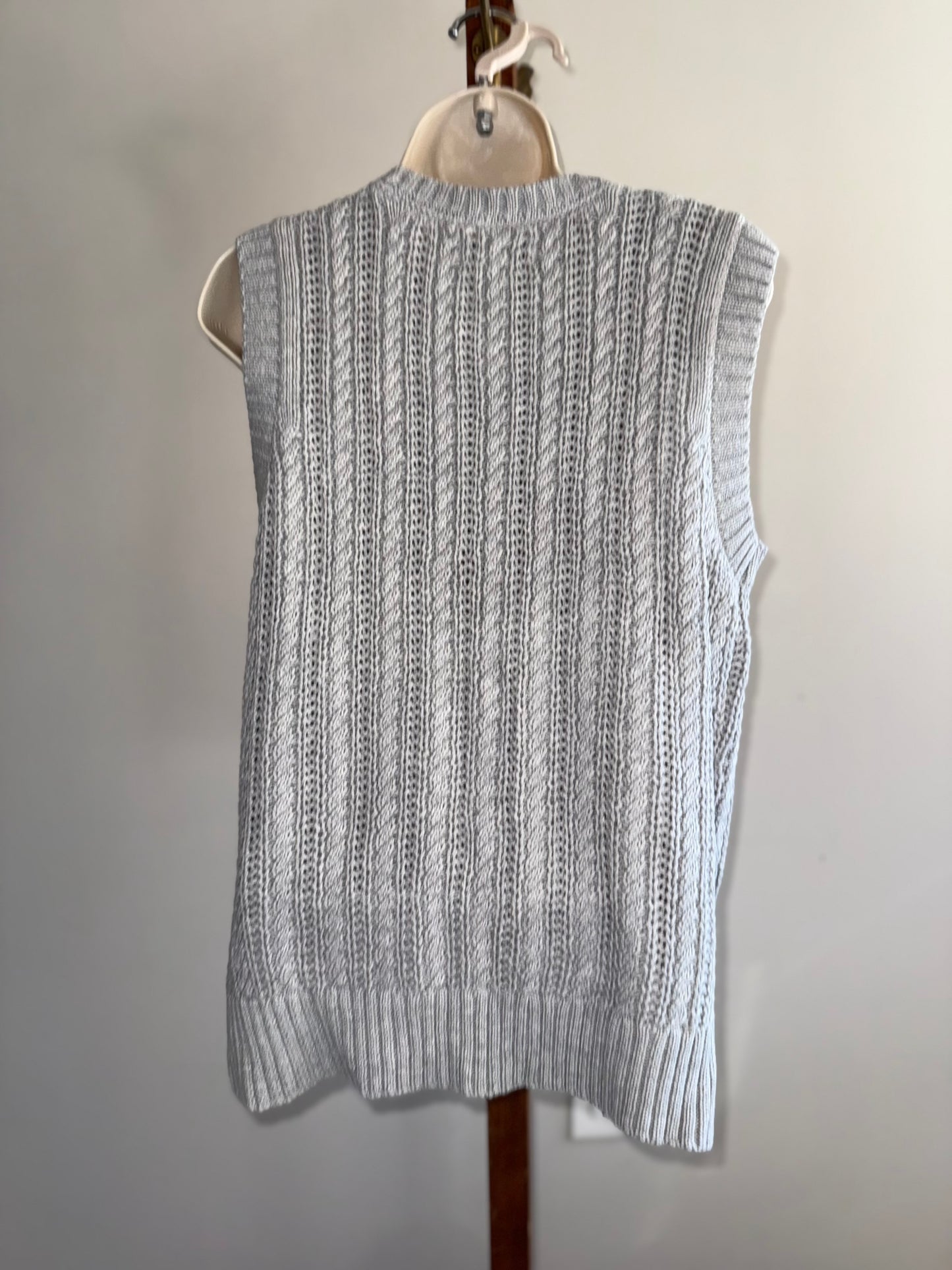 Rachel Zoe (Medium) Grey Cable Knit Sleeveless Sweater Vest