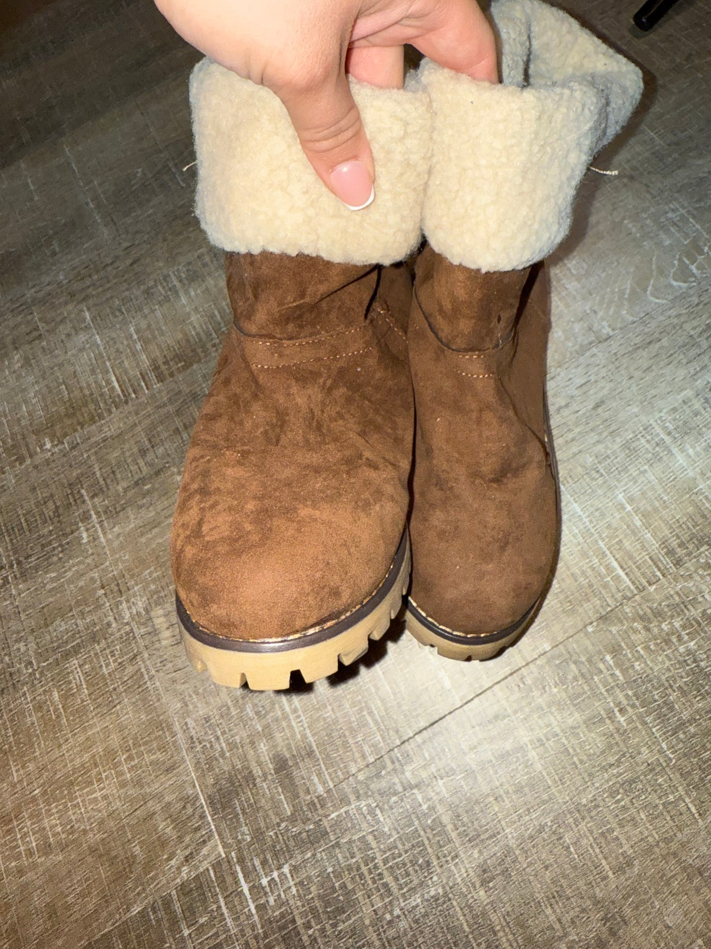 (40) Brown Ankle Boots with Sherpa Top Trim