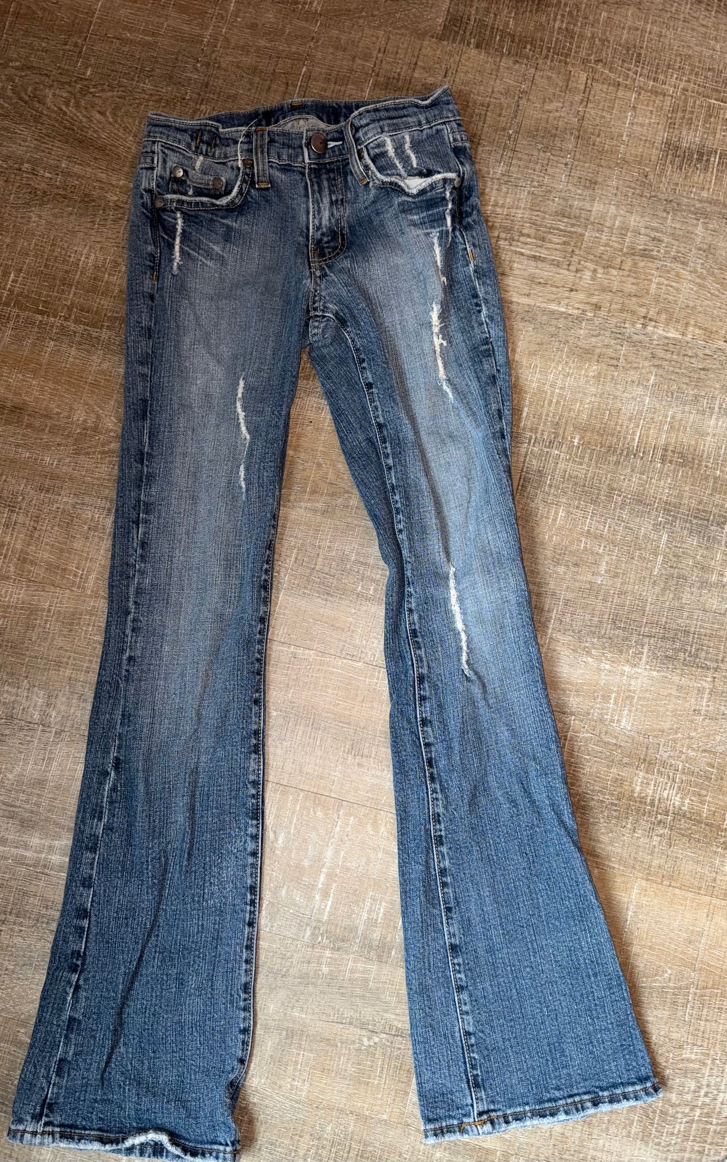 Vigoss (1/2) Distressed Denim Bootcut Jeans