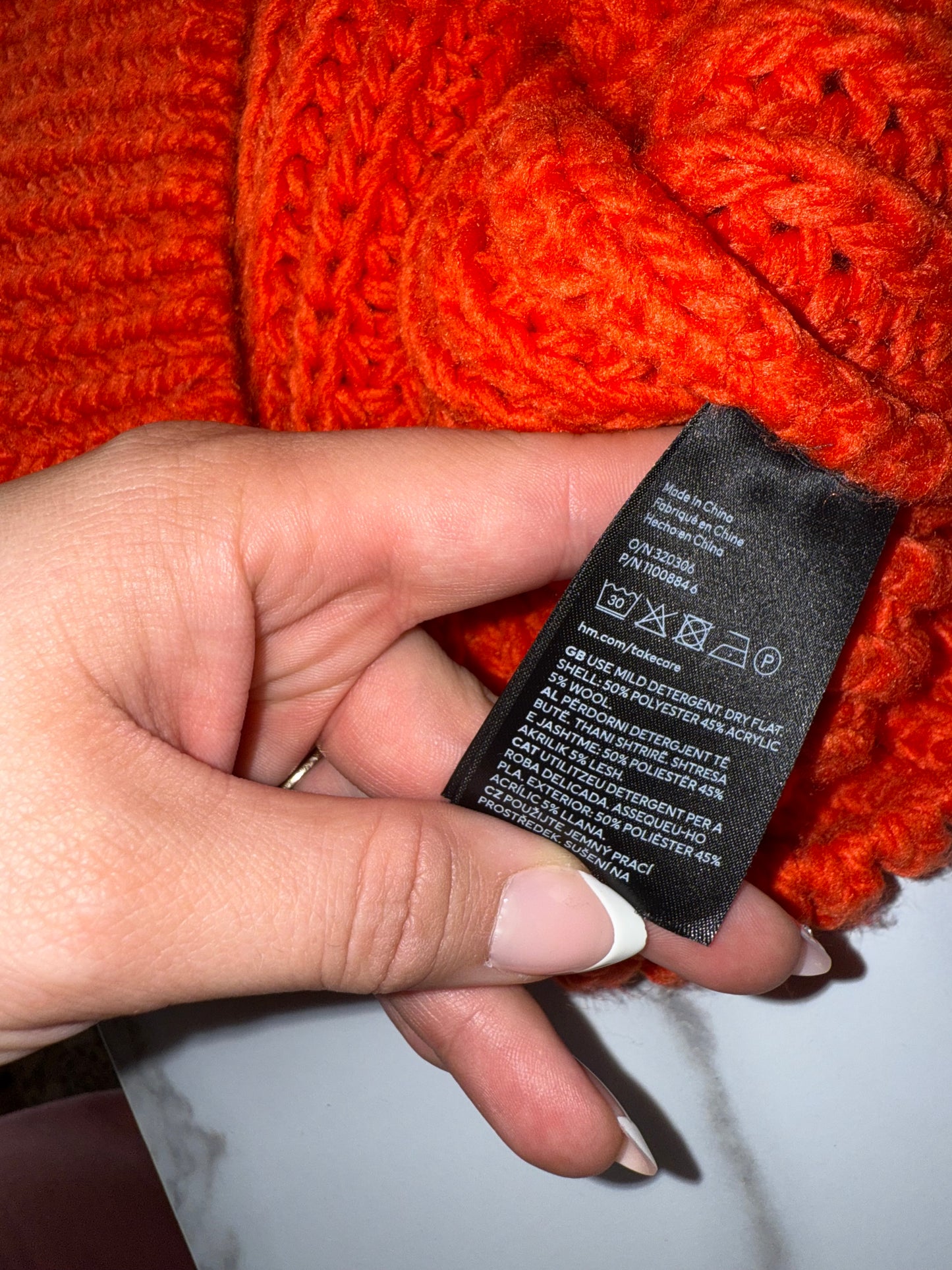H&M (XS) Bright Orange Knit Cropped V-Neck Sweater