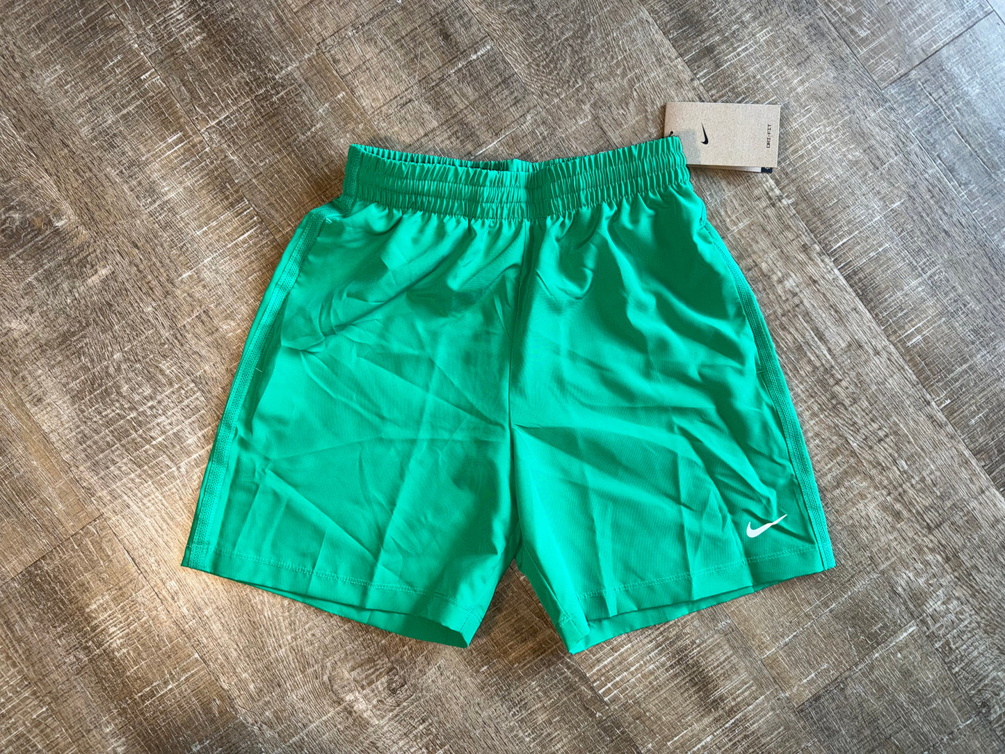 NWT Nike (S/M/L/XL) Brand New Kids Green Dri-Fit Standard Fit Sporty Shorts