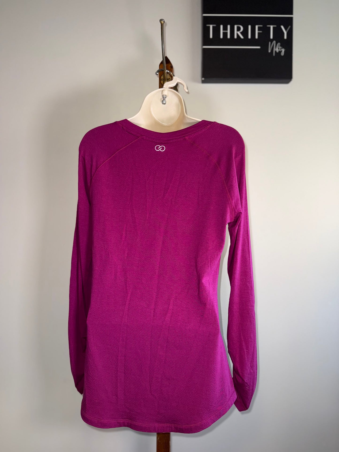 NWT CALIA by Carrie Underwood (M) Brand New Purple Essentials Long Sleeve Tee