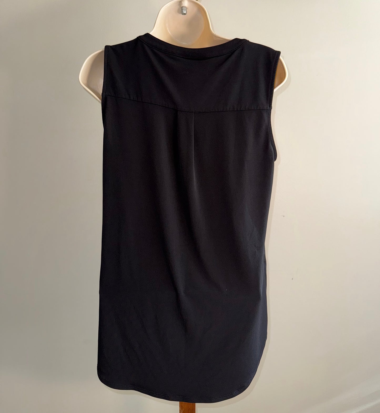 Dana Buchman (Small) Black Quarter Button Up Tank Blouse