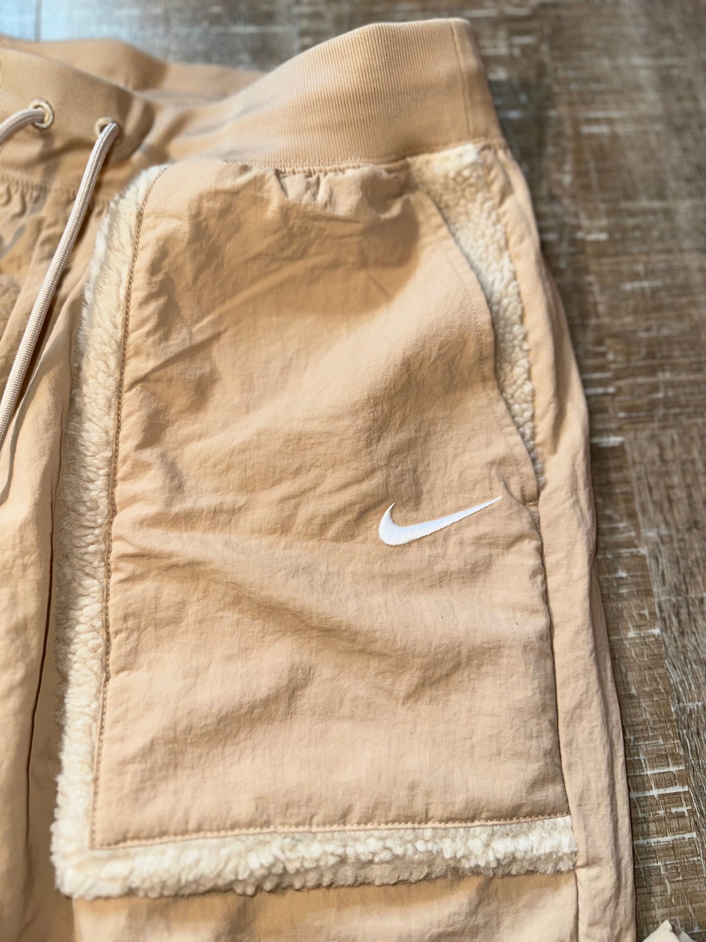 Nike (Medium) Tan Lounge Pants with Sherpa Pockets