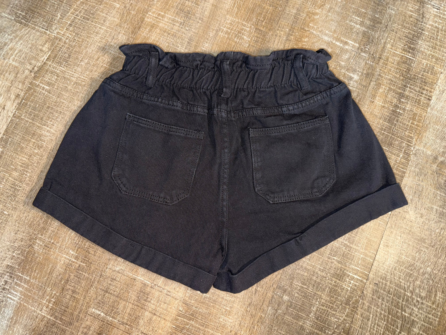 SHEIN (Medium) Black Denim Shorts with Stretchy Waistband