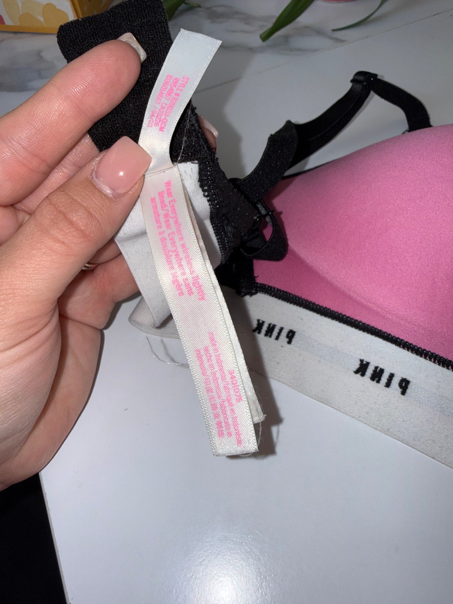 PINK Victoria's Secret (34D) Black & White Logo Pattern Wear Everywhere Bra