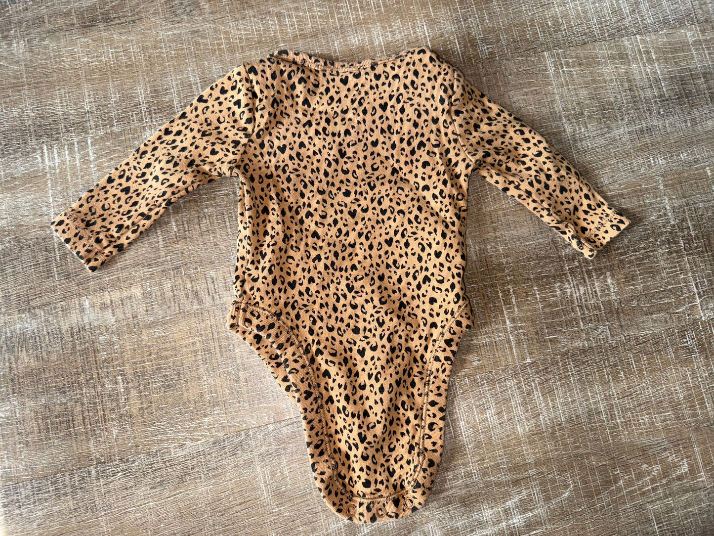 Old Navy (0-3 Months) Neutral Long Sleeve Cheetah Print Onesie