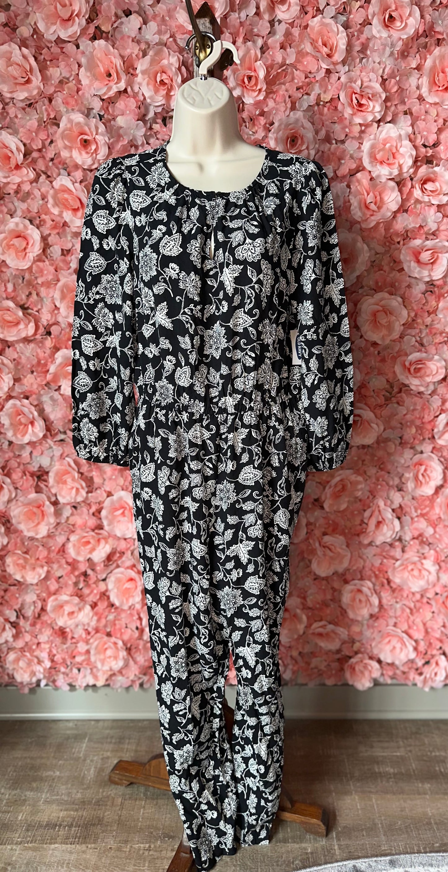 NWT Old Navy (Small) B&W Floral Pattern Jumpsuit