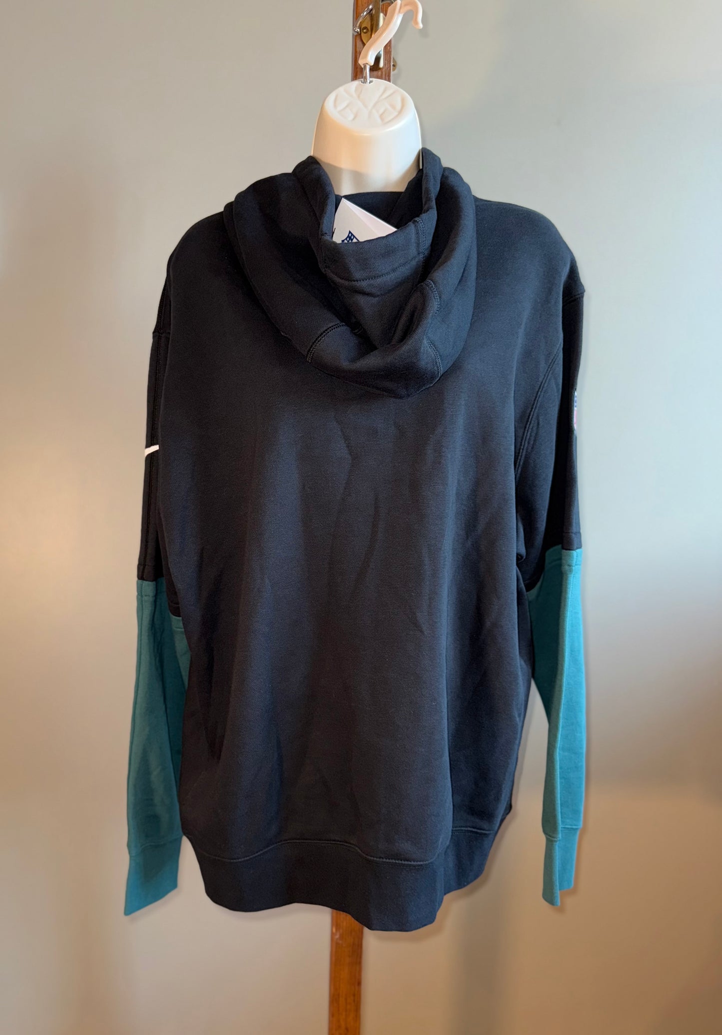 NWT Nike NFL (Medium) Brand New Eagles Hoodie