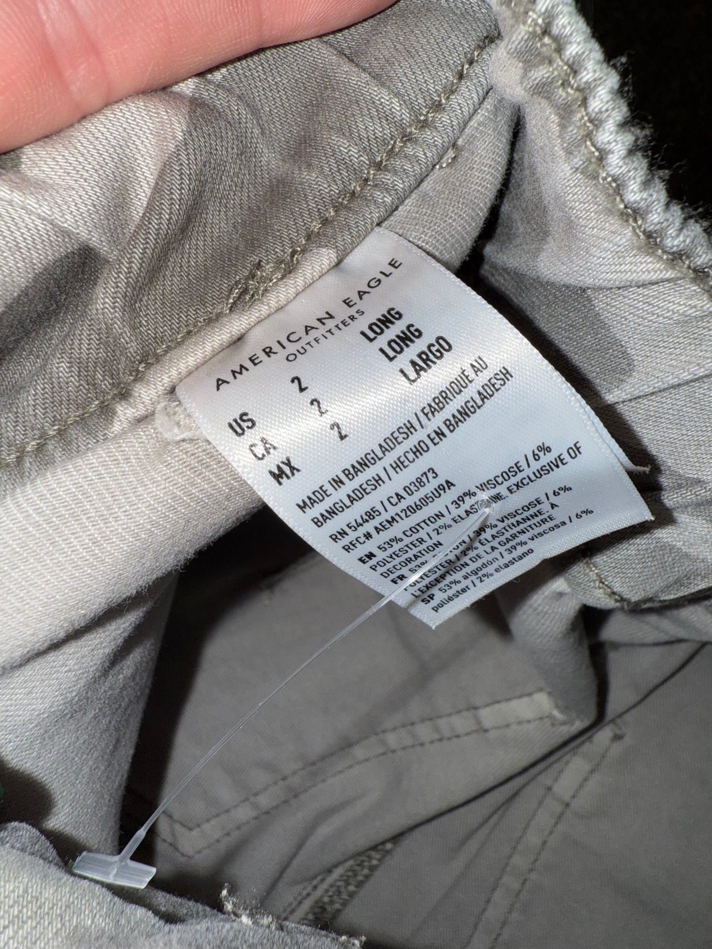 American Eagle (2 Long) Green Camo Pattern Jogger Pants with Stretch