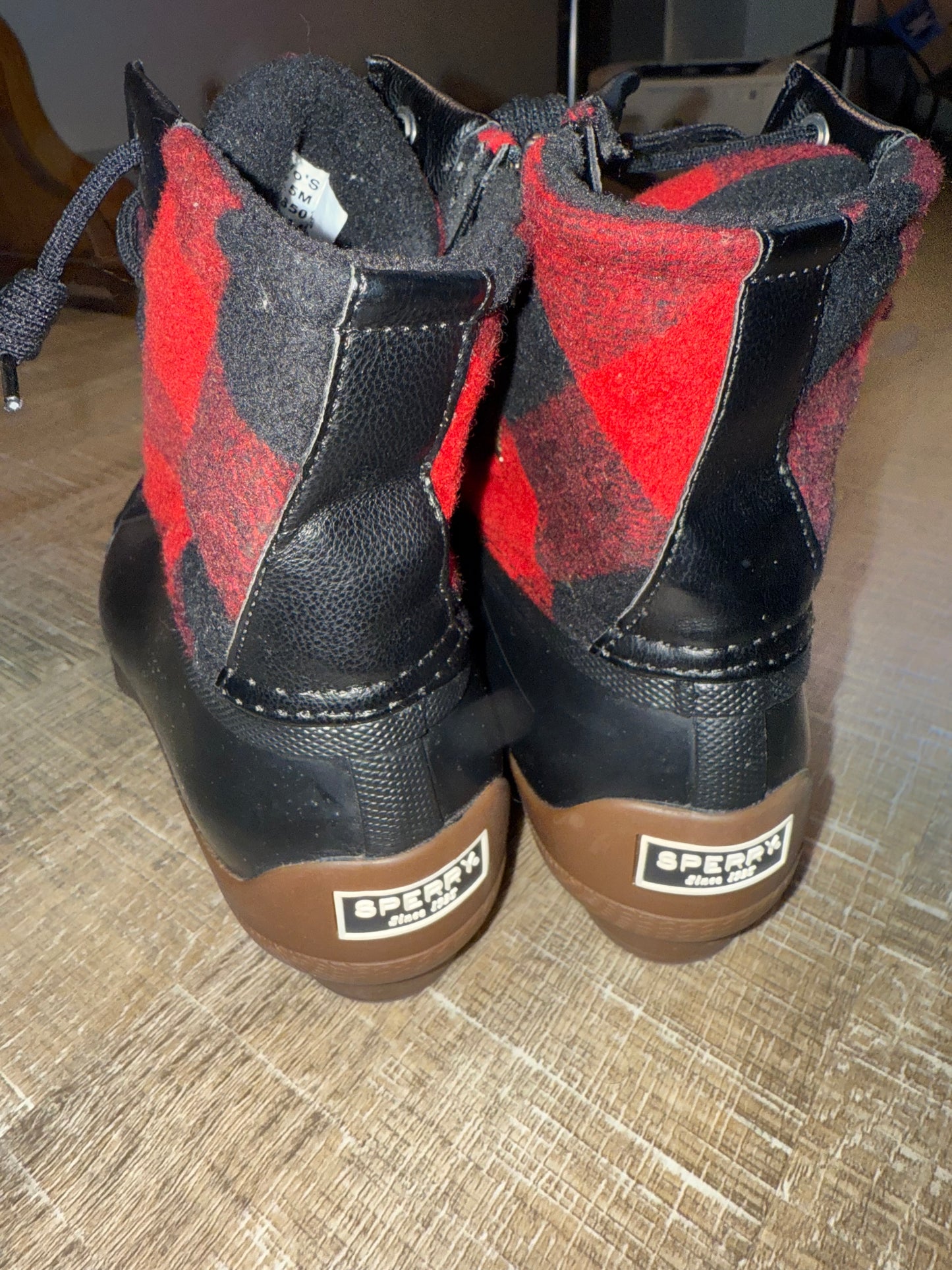 Sperry (7.5) Red Plaid Winter Ankle Boots