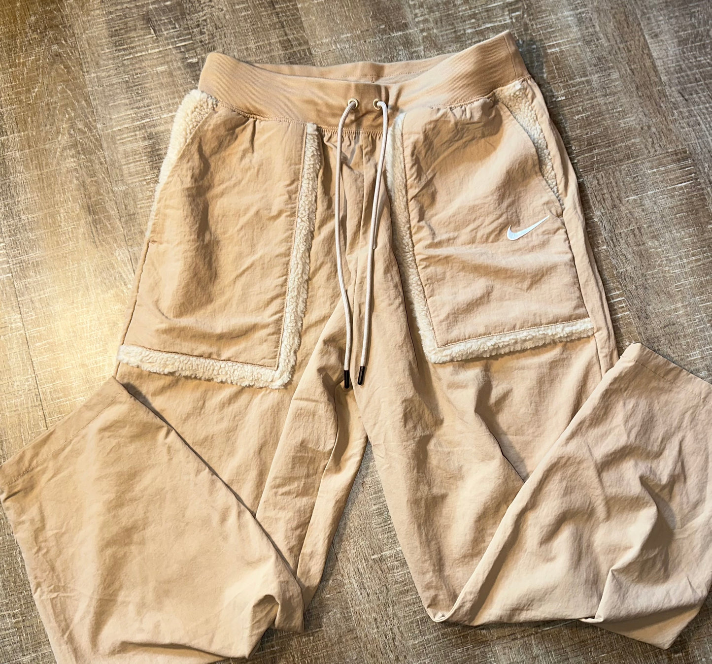 Nike (Medium) Tan Lounge Pants with Sherpa Pockets