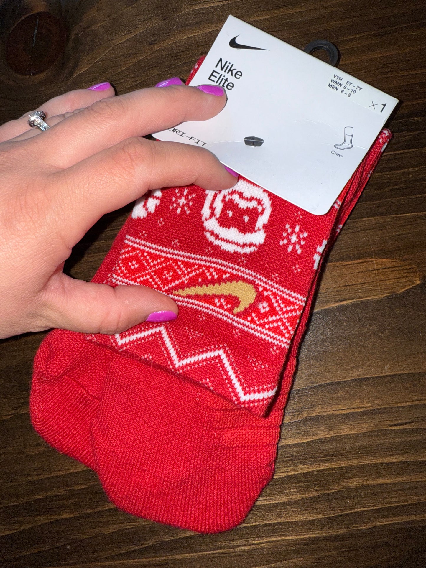 NWT Nike Elite Dri Fit Brand New Red Christmas Basketball Crew Socks