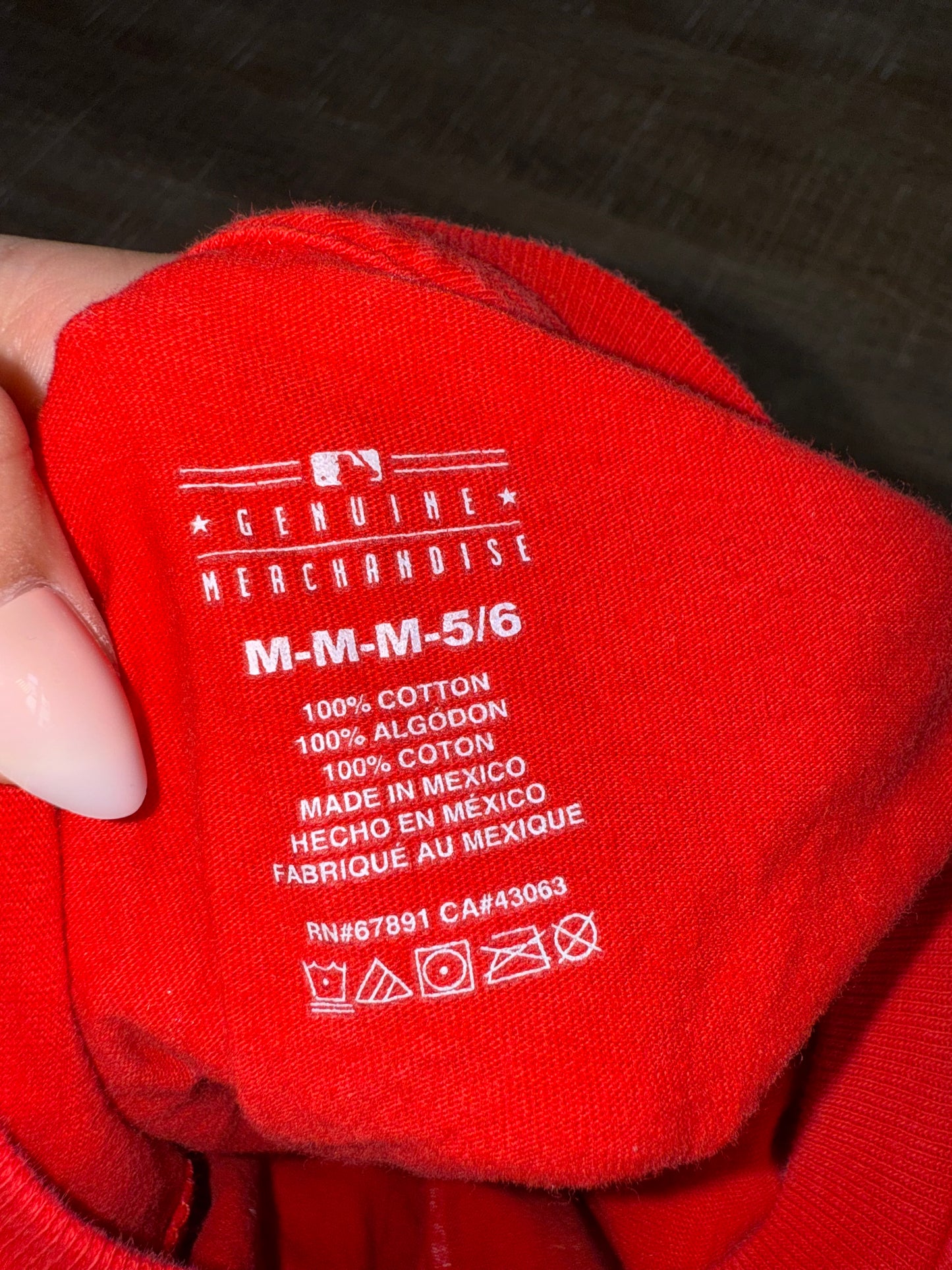 Genuine Merchandise (Medium) Red Cleveland Guardians T-Shirt