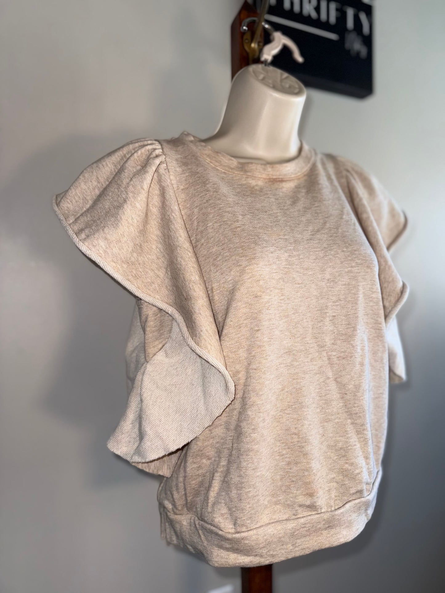 Evereve (Small) Cream Short Sleeve Sweatshirt Blouse with Ruffle Sleeves