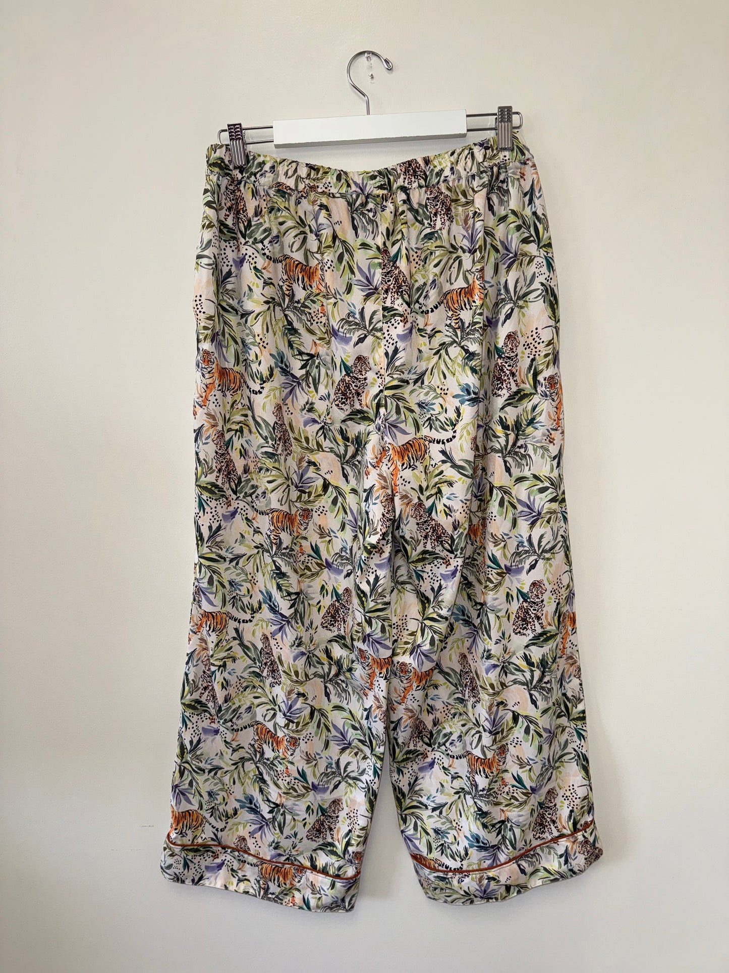 NWT World Market (L/XL) Brand New Neutral Lightweight Pants W/ Tropical Pattern