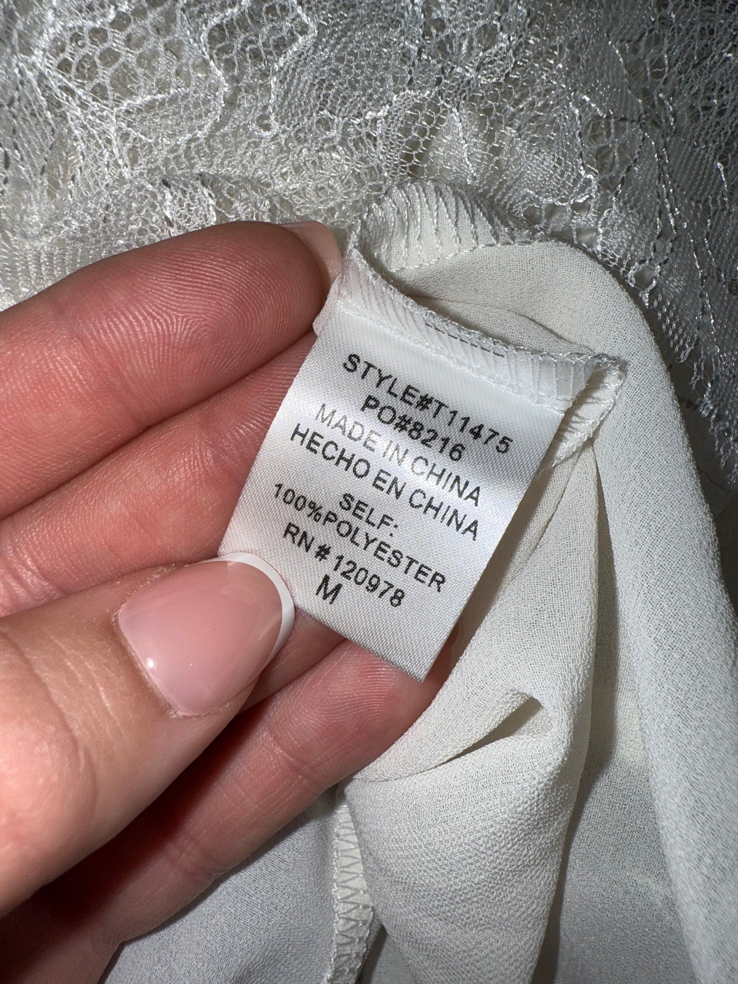 NWT Entro (M) Brand New Off White 3/4 Button Up V-Neck Blouse with Lace Trim