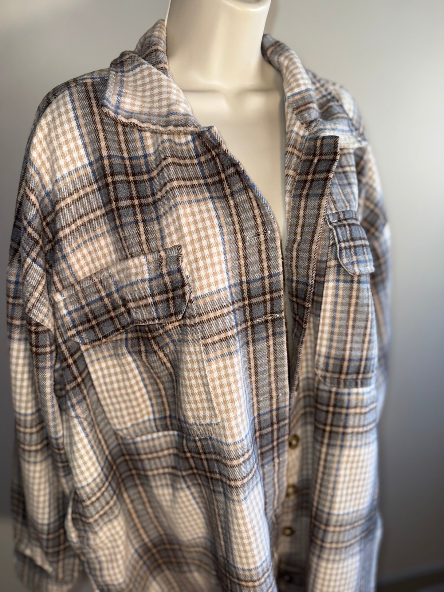 Taxi (2X) Neutral Good Quality Flannel