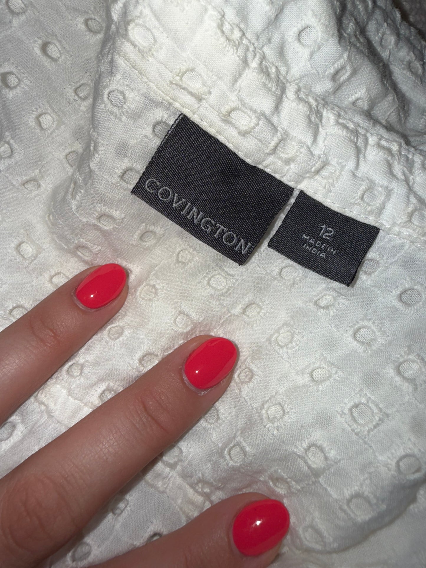 Covington (12) White Sleeveless Buttoned Pointelle Dress