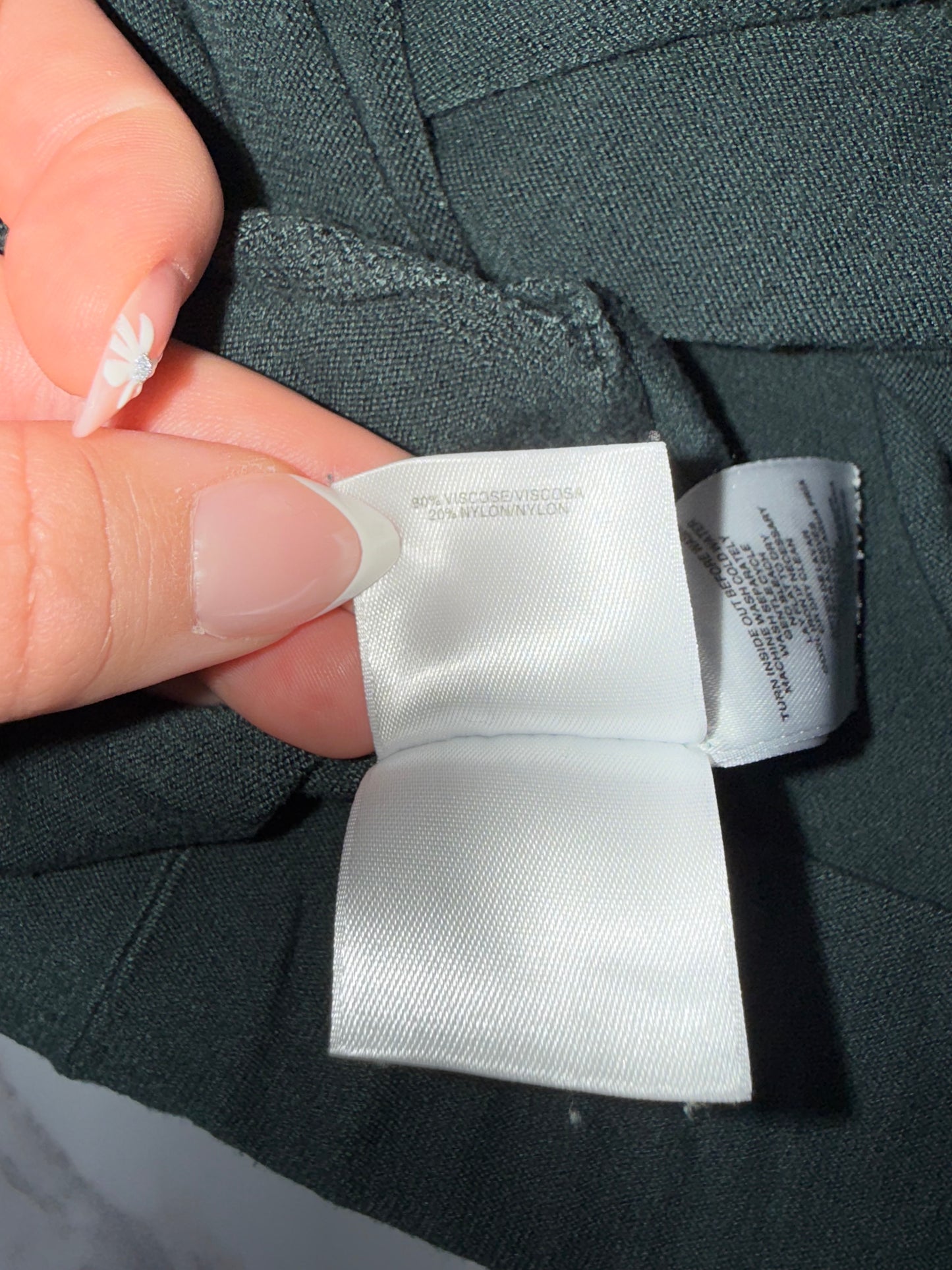 Anne Klein (Medium) Green Turtleneck Form Fitting Sweater