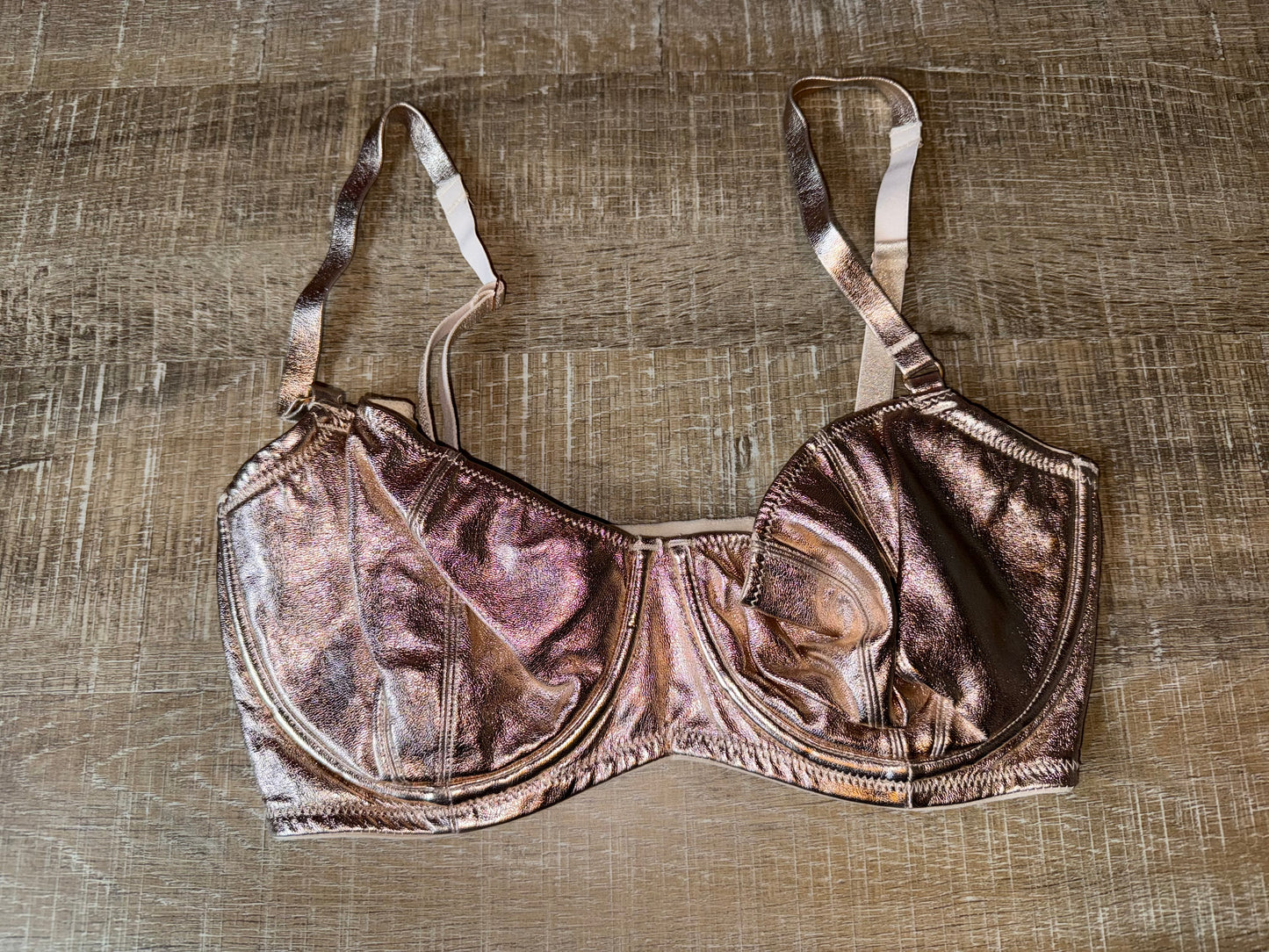 Victoria's Secret (32DDD) Gold Metallic Dream Angels Push Up Bra without Padding