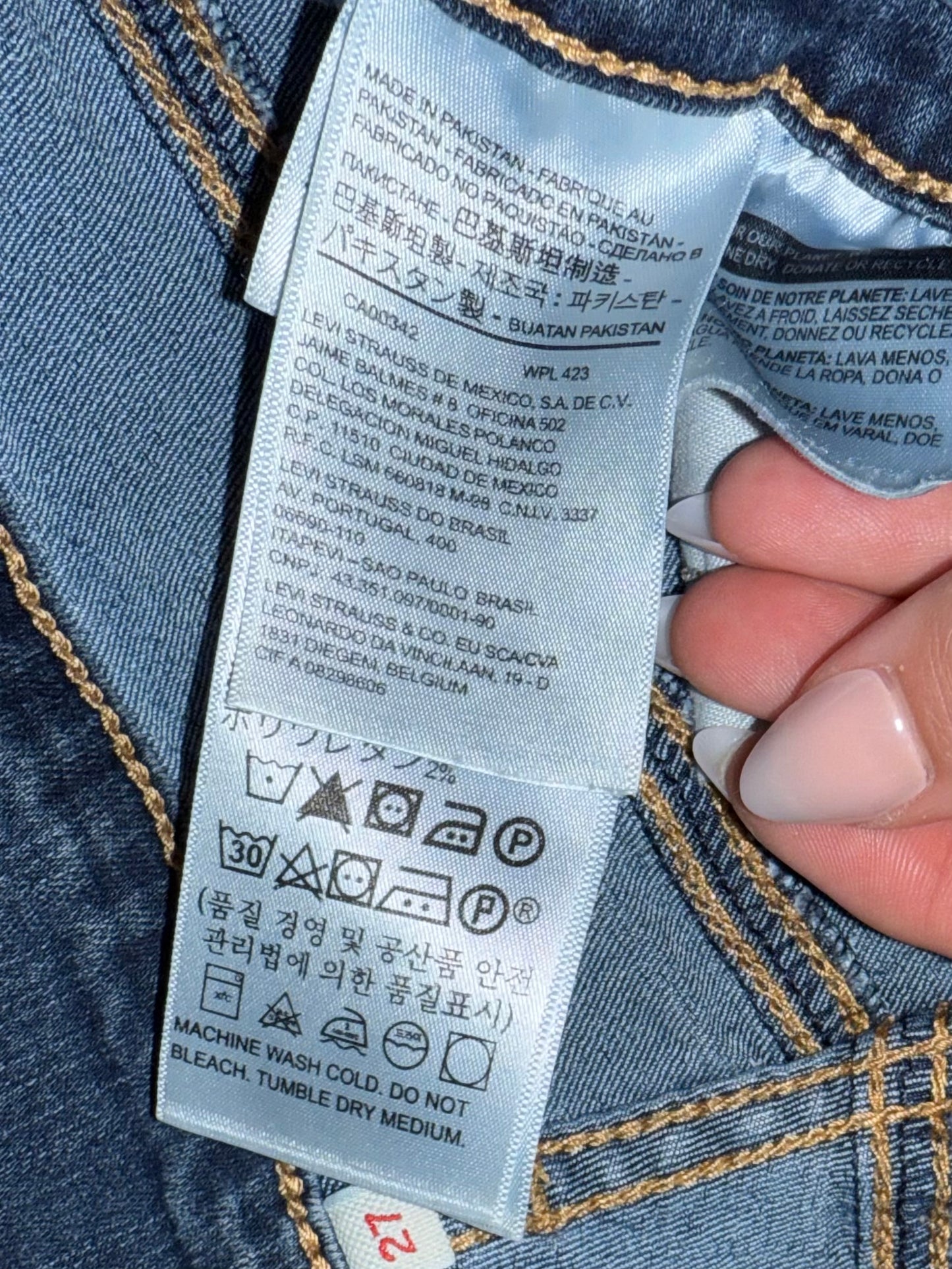 Levis (27) Denim Blue Jean Shorts